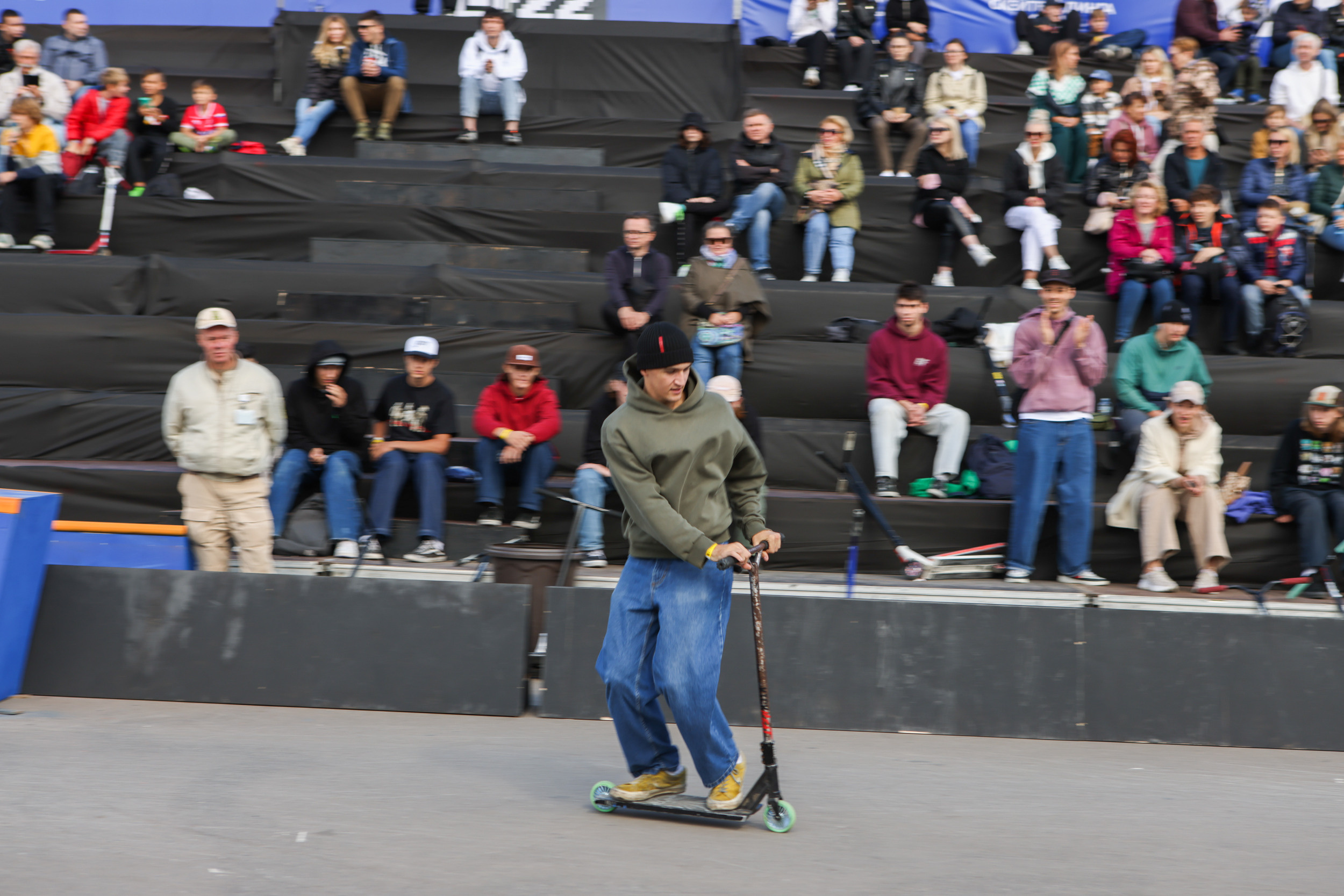 ROSPHOTO. Репортажный, архитектурный, театральный и файн-арт фотограф Лена Мельникова в Москве