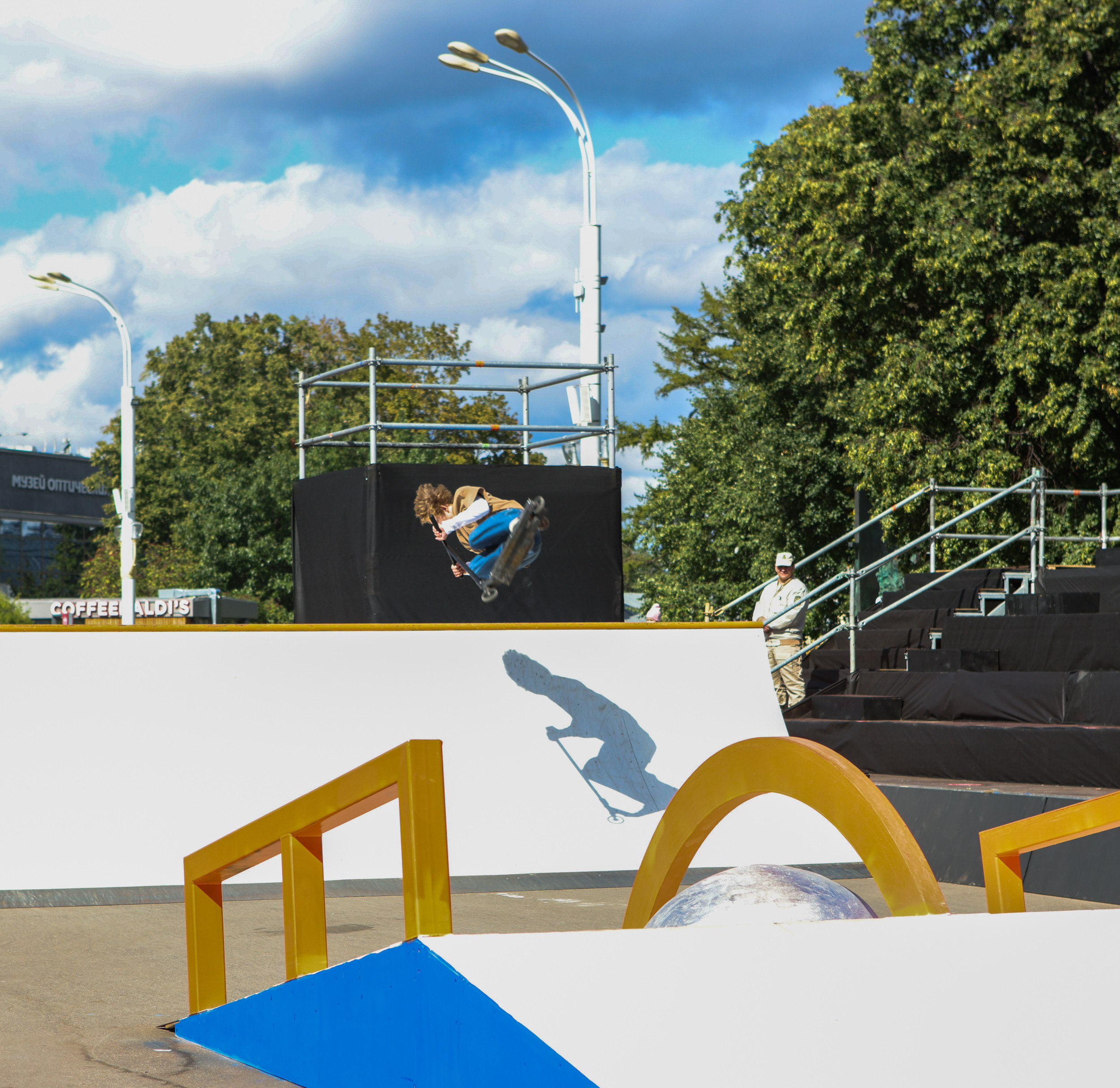 ROSPHOTO. Репортажный, архитектурный, театральный и файн-арт фотограф Лена Мельникова в Москве