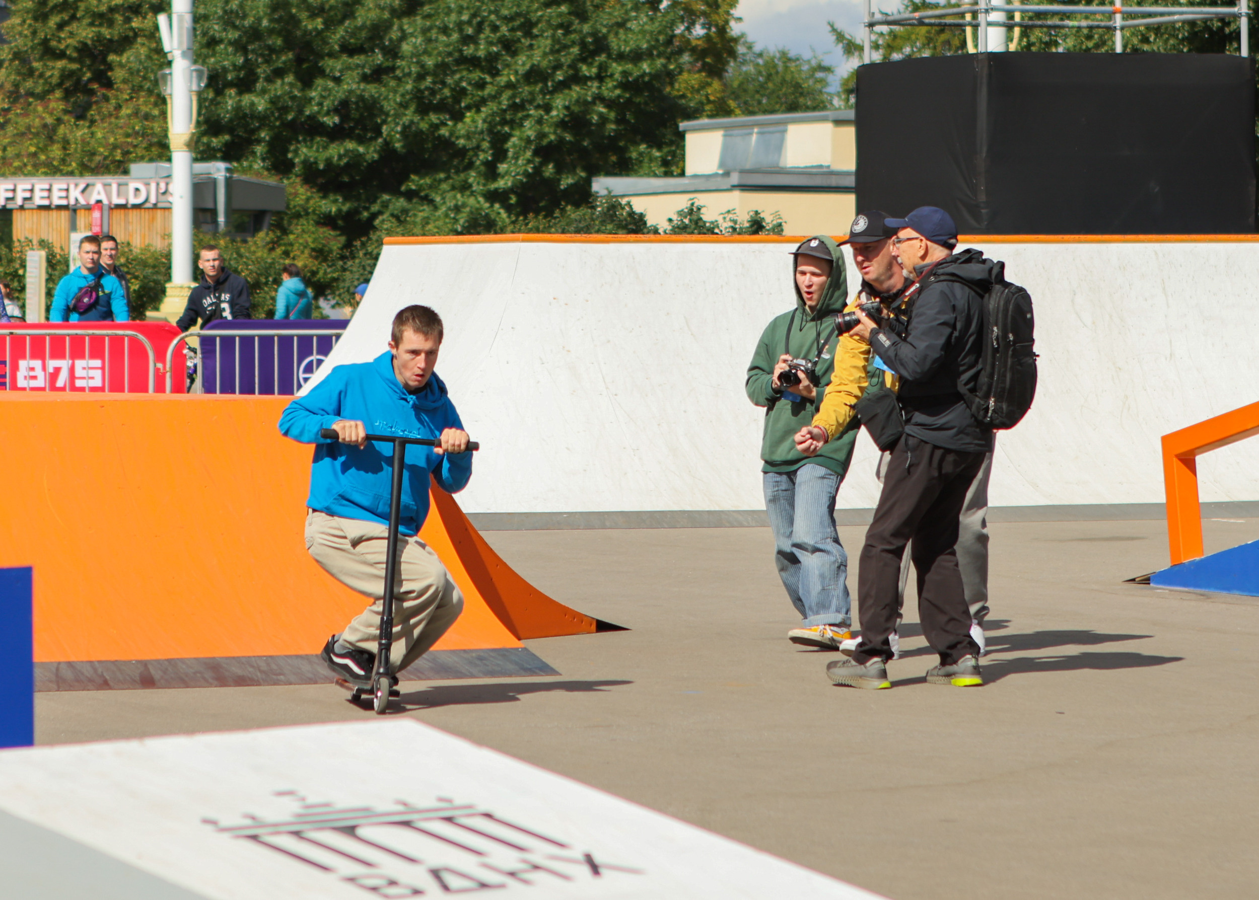 ROSPHOTO. Репортажный, архитектурный, театральный и файн-арт фотограф Лена Мельникова в Москве