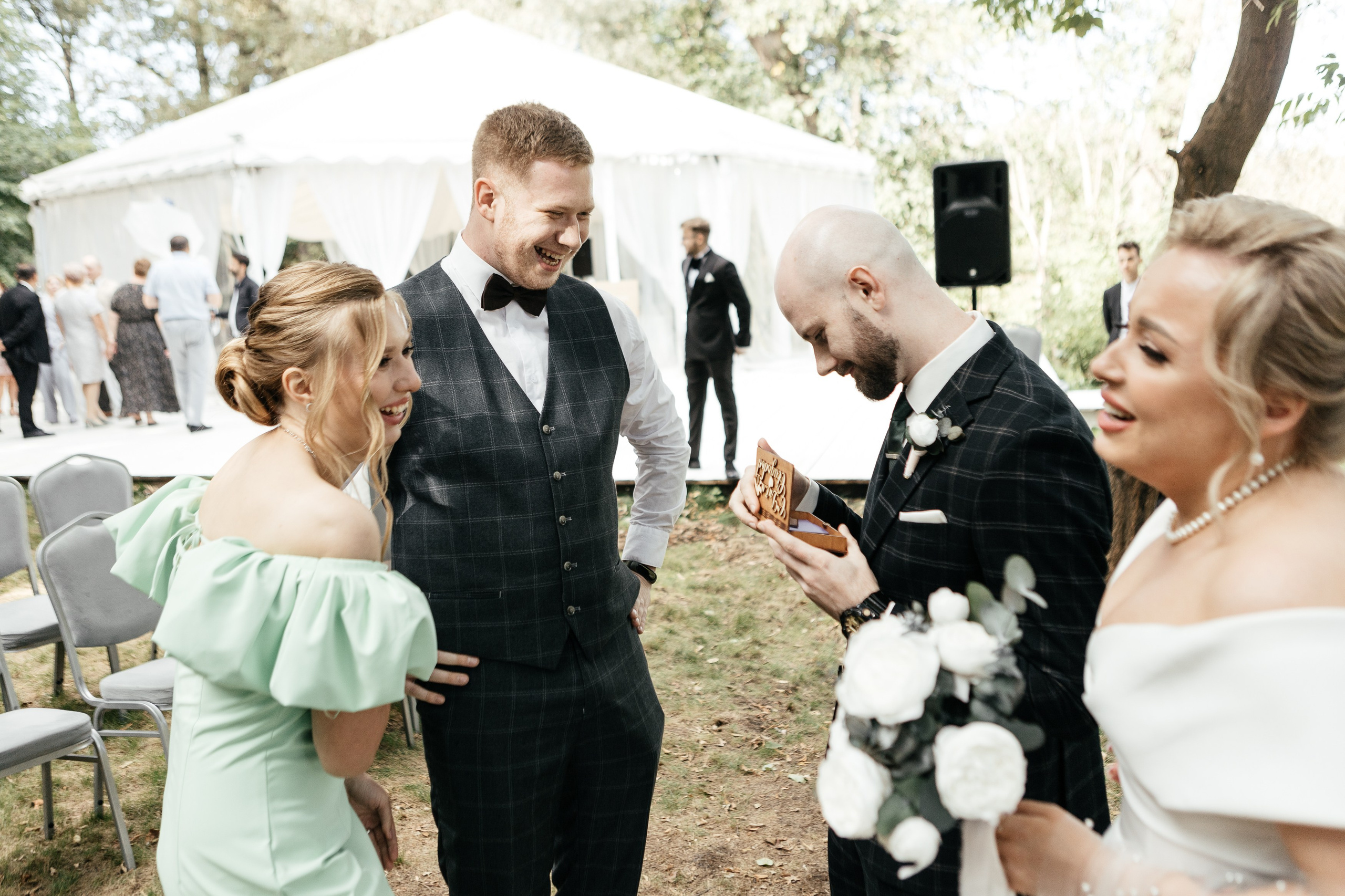 Свадебный фотограф Уфа — Руслан ГабдлисламовЖивые эмоции, красивые кадры, воспоминания на всю жизнь.Работаю по всей Республике Башкортоста. Свадебный фотограф Уфа Руслан Габдлисламов