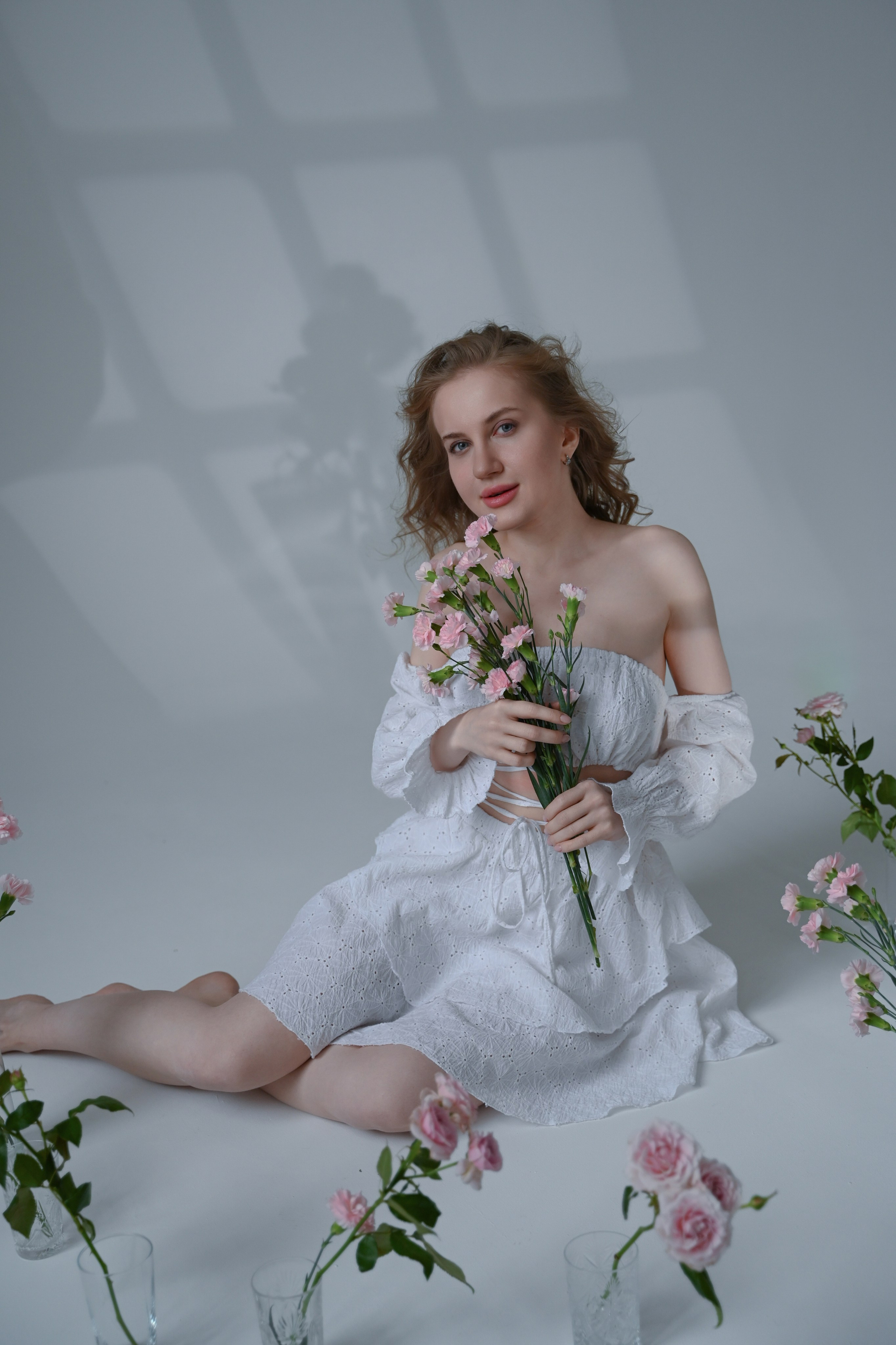 Женская фотосессия с цветами. Портретный фотограф в Москве Казьмина Олеся