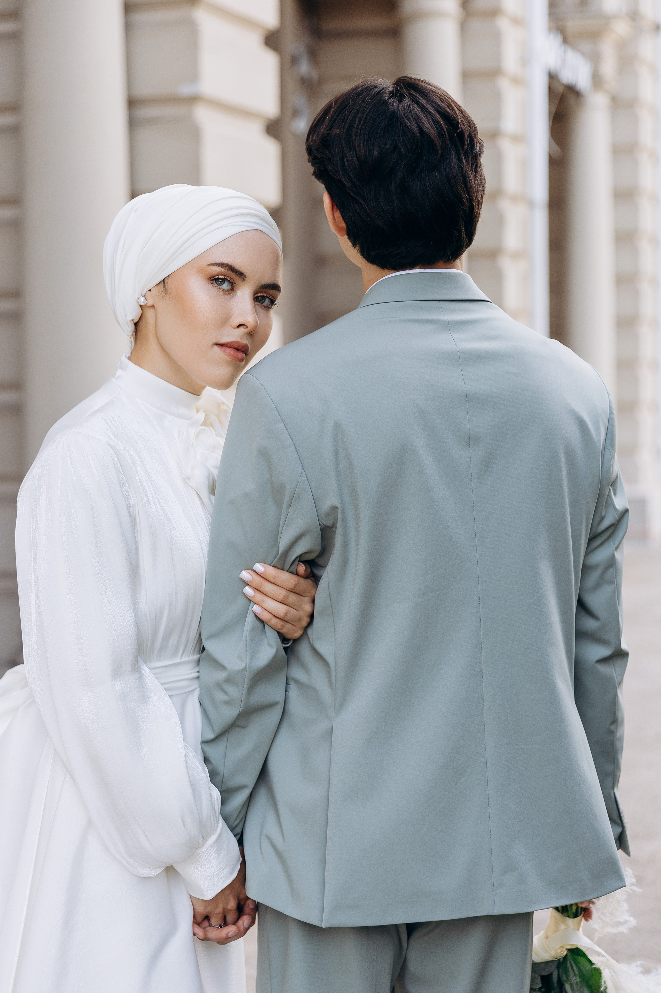 Профессиональный макияж для покрытых в Казани, уличная съемка