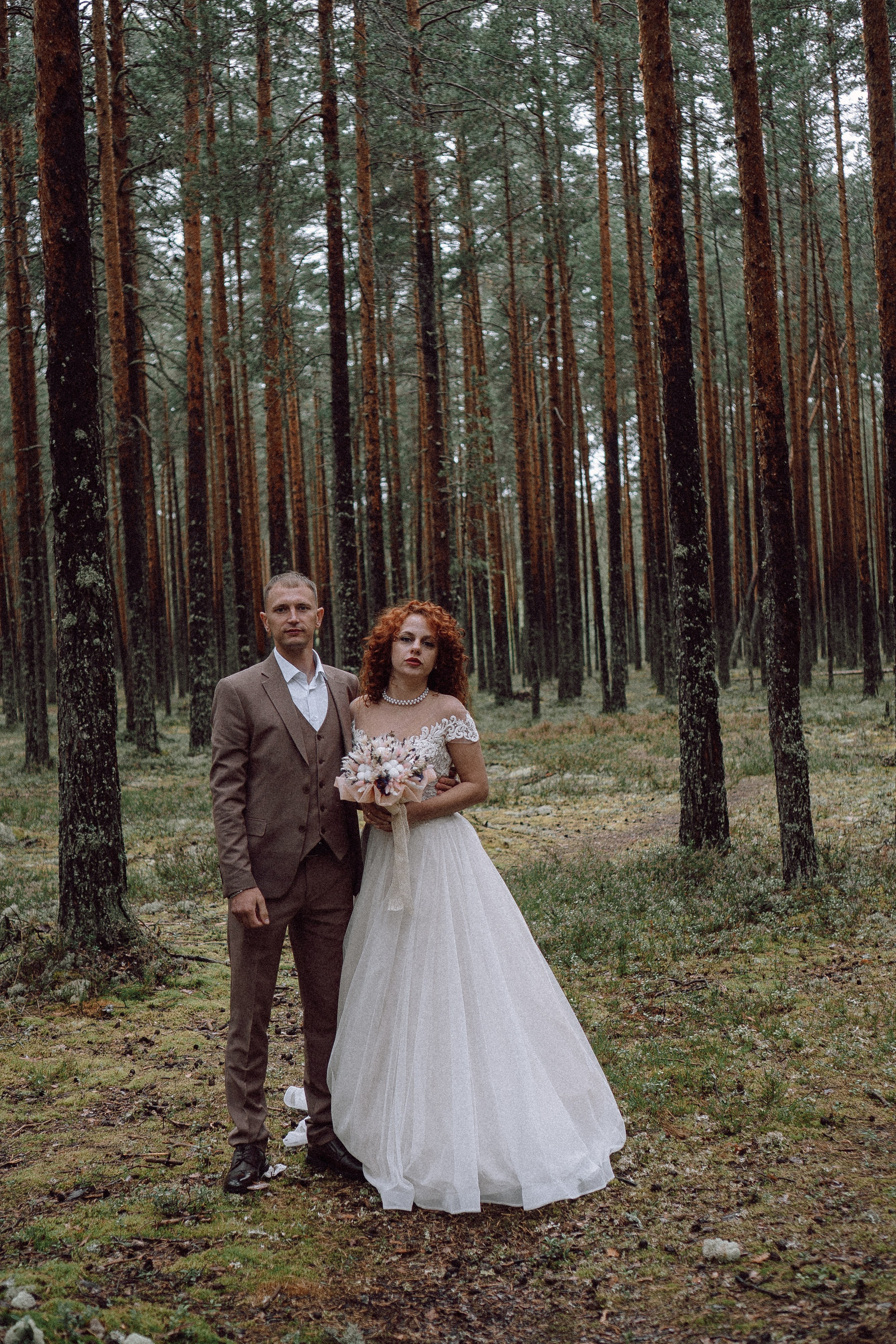 СВАДЕБНАЯ ФОТОСЕССИИЯ ПАРЫ В ГОРОДЕ ПРИОЗЕРСК В СОСНОВОМ ЛЕСУ И С ПИКАПОМ. Профессиональный фотограф, Санкт-Петербург — Виктория Богомолова