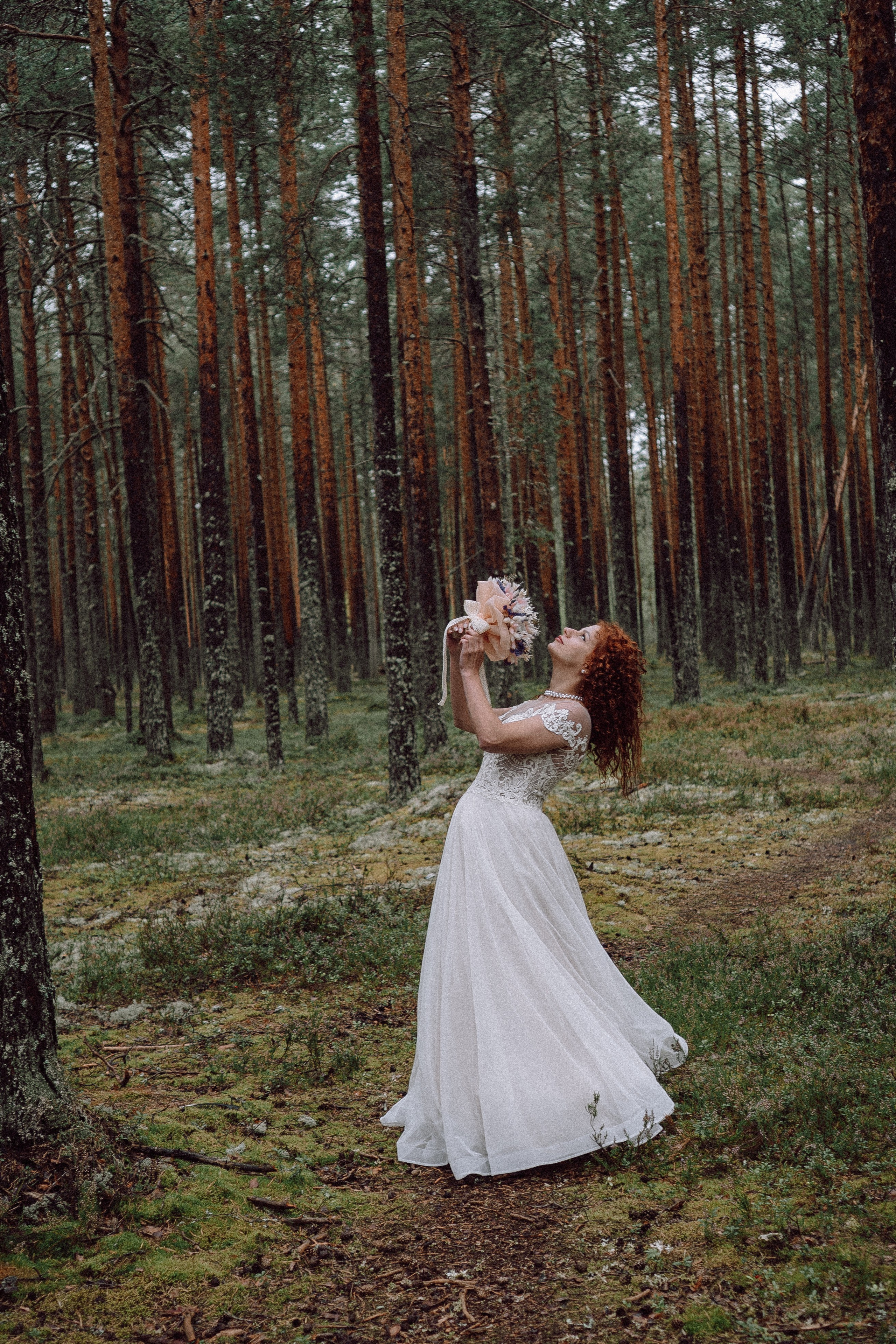 СВАДЕБНАЯ ФОТОСЕССИИЯ ПАРЫ В ГОРОДЕ ПРИОЗЕРСК В СОСНОВОМ ЛЕСУ И С ПИКАПОМ. Профессиональный фотограф, Санкт-Петербург — Виктория Богомолова