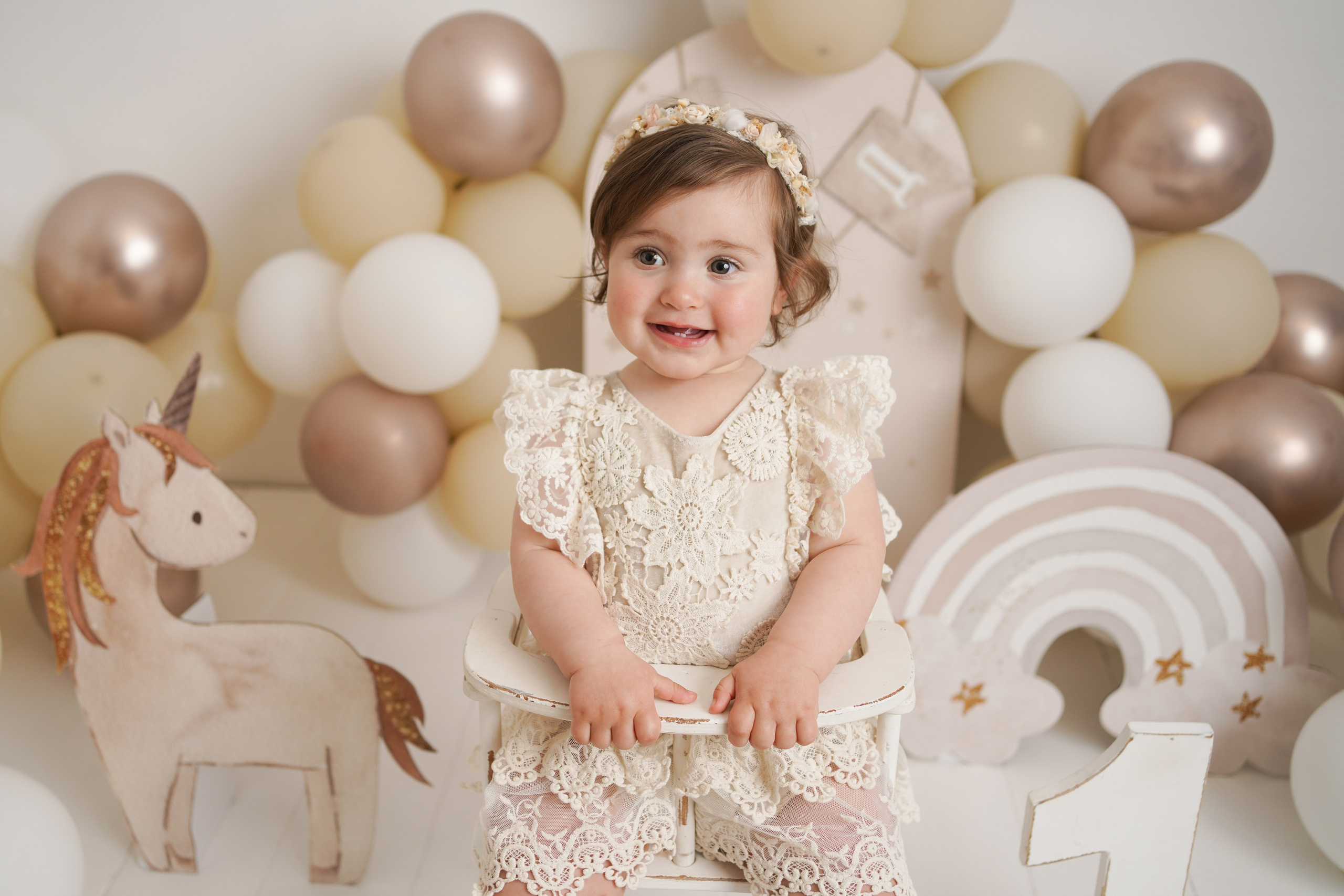 Детская фотосессия Первый год для девочек. Детский фотограф и фотограф новорожденных в Калининград Оксана Иваний