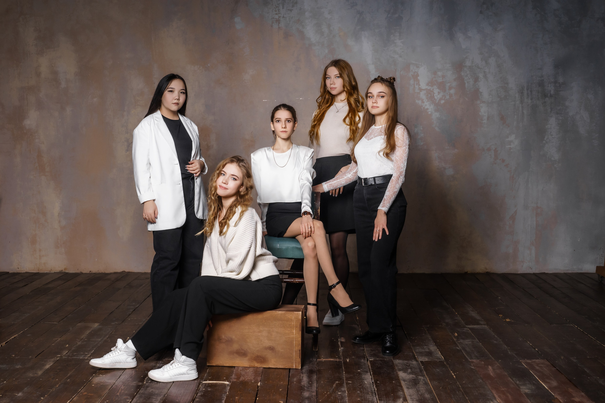 СТУДИЯ «Культура» сьемка для альбома СОШ 57 -11кл. Ольга Плаксина фотограф в Саратове