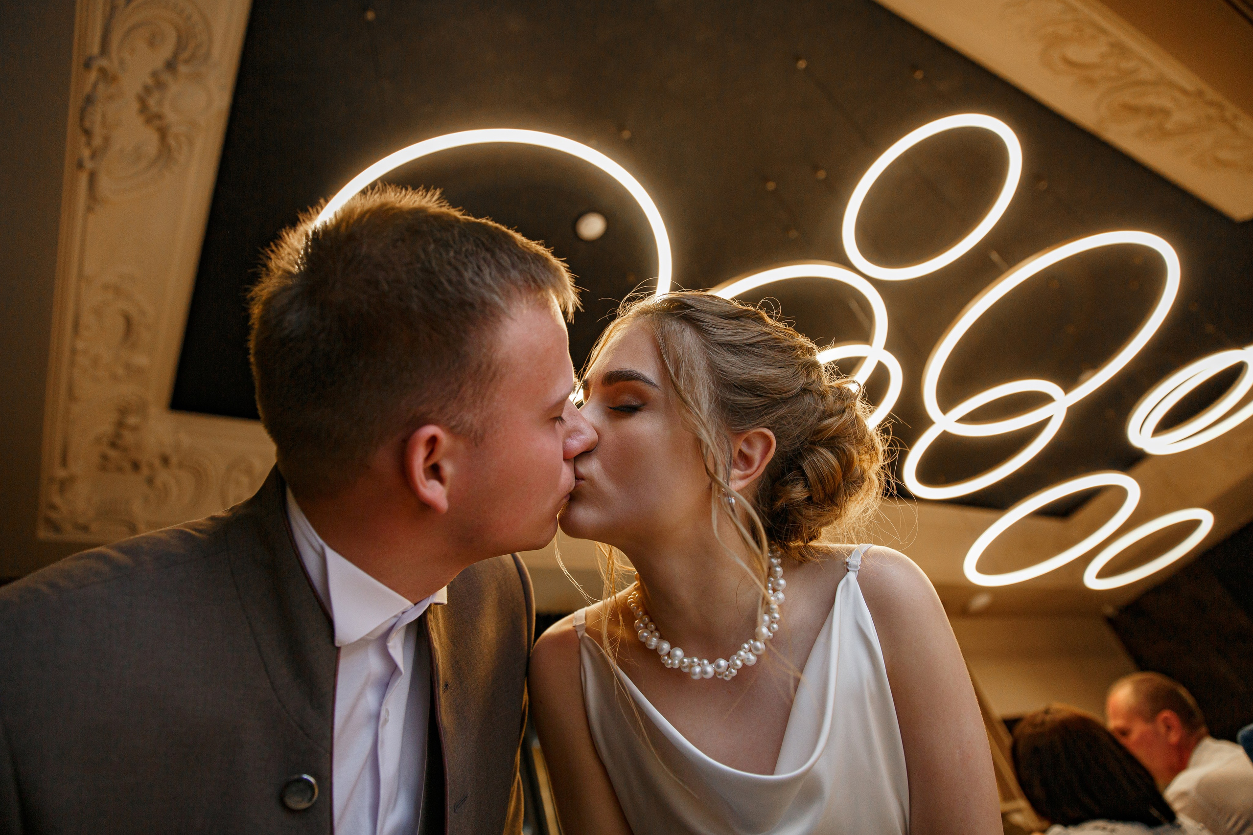 Свадебная фотосессия в городе и в фотостудии. Свадебный фотограф Москва и МО Сергей Киржаев