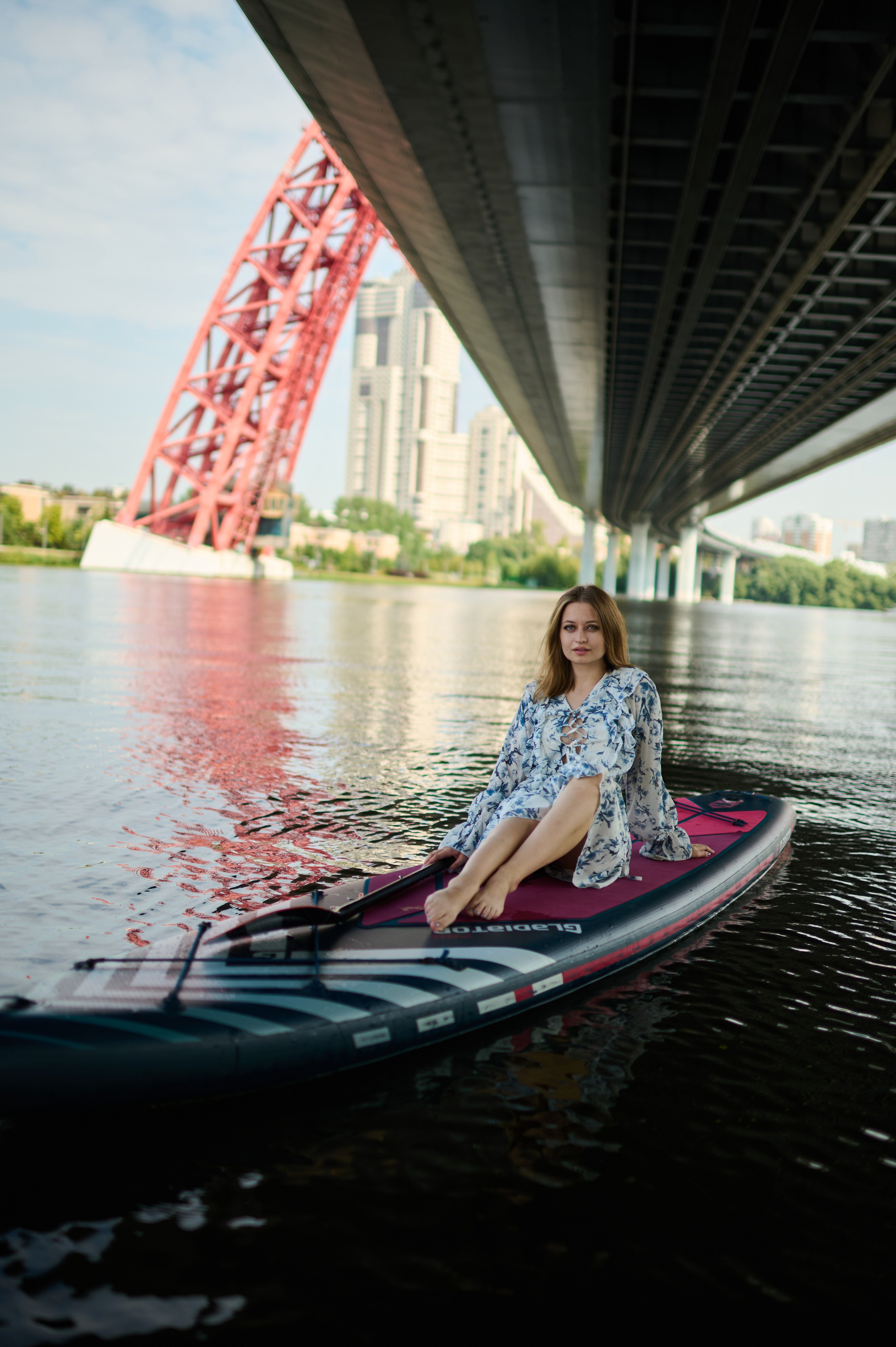 Маша. Фотосъемки на сапах, Москва. Сплавы на сапах