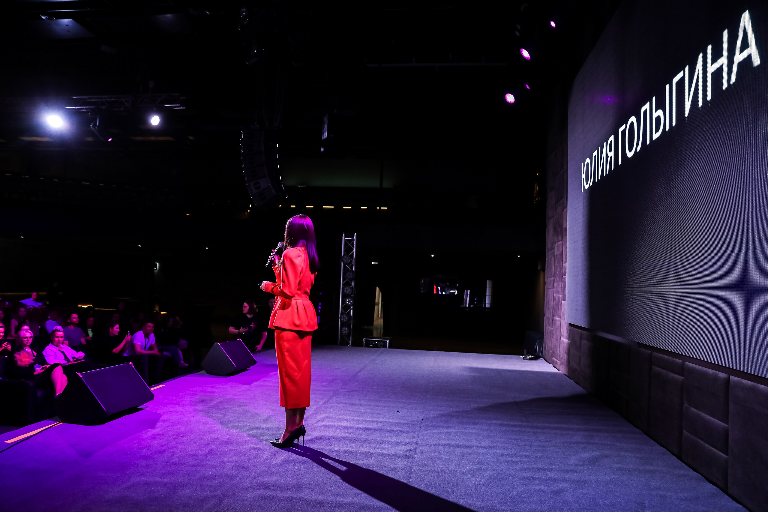 REELS CONTENT — НЕТВОРКИНГ. Photographer Viktoriya Markushina «My world throug»