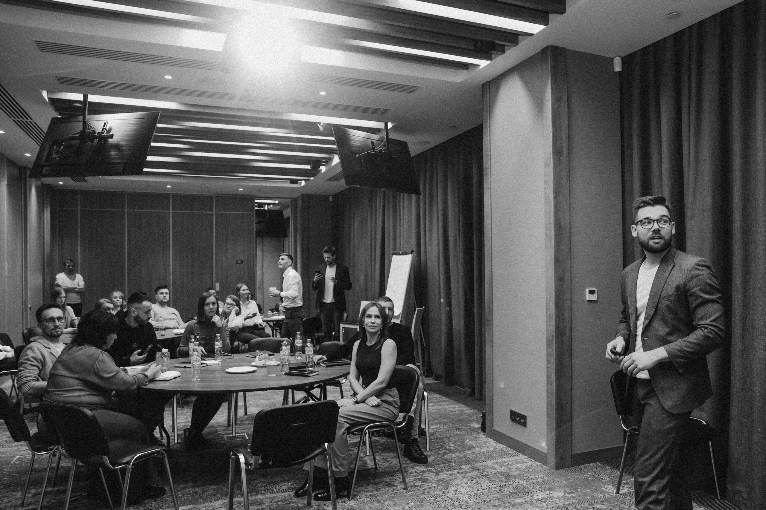 БИЗНЕС ФАКТ. Photographer Viktoriya Markushina «My world throug»