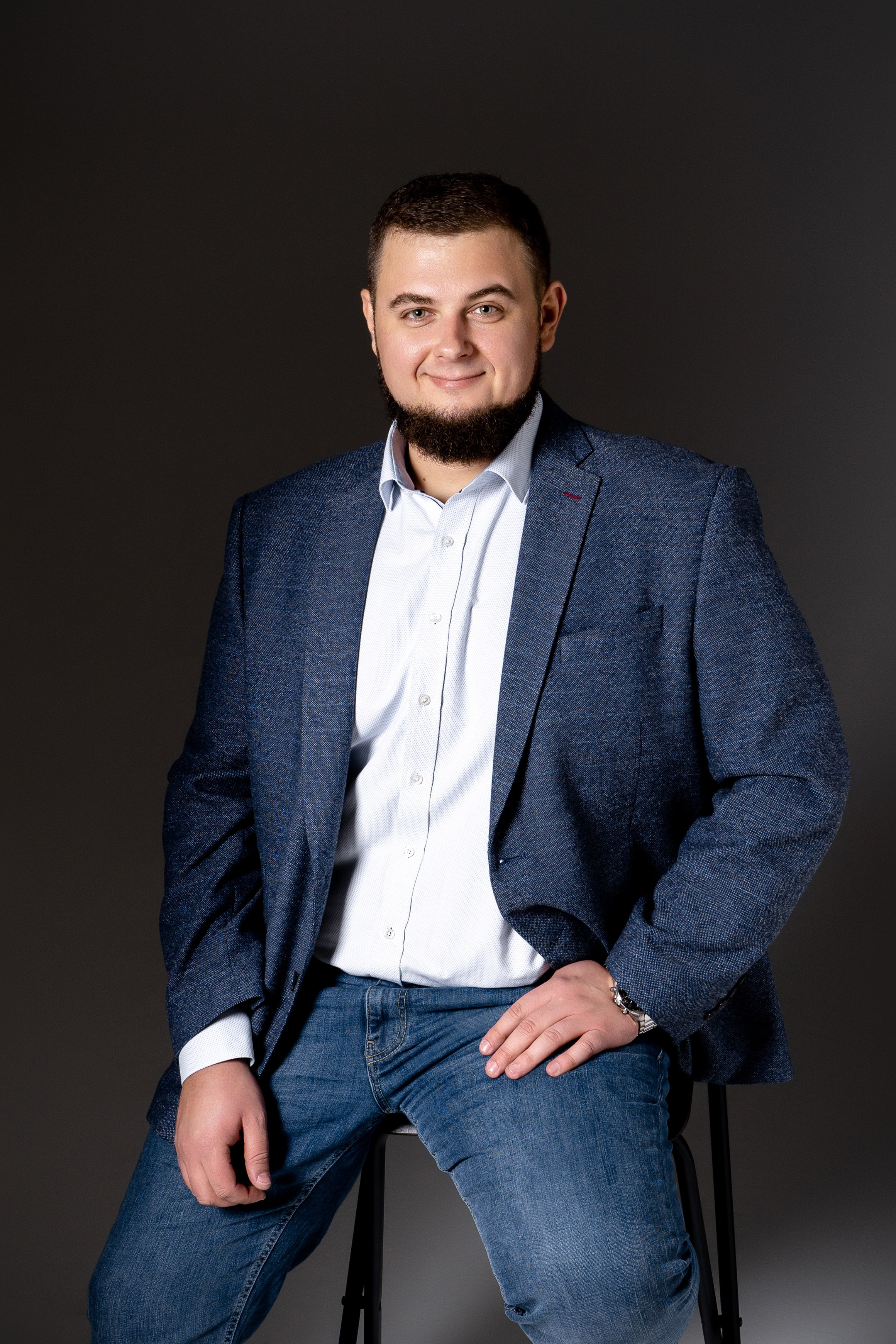 Мужская фотосессия в Москве. Мужской портрет. Мужской фотограф. Фотографии мужчин. Контент для мужчины. Бизнес портрет. Фотосессия для бизнеса.