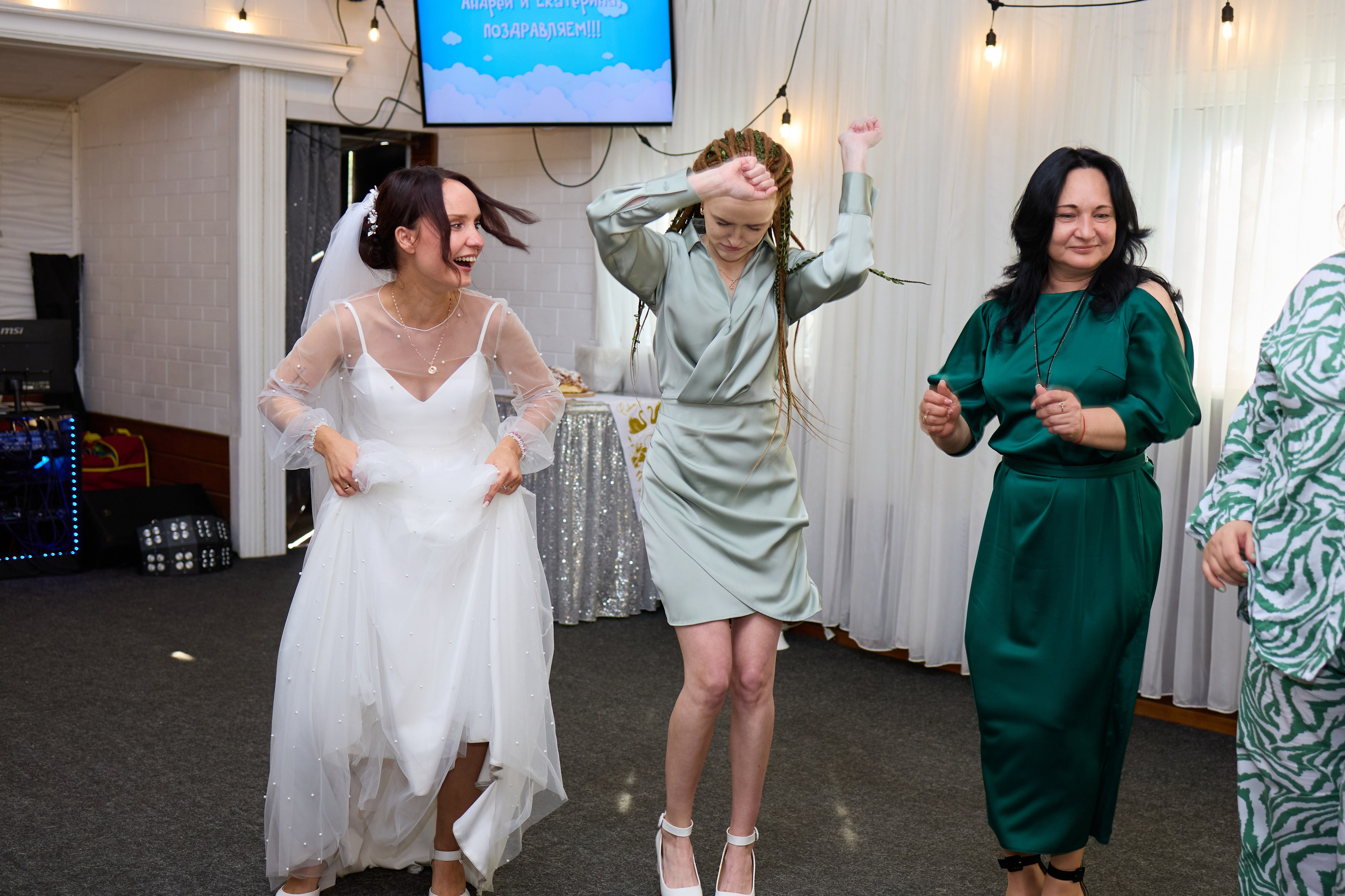 Ведущий на Свадьбу в Туле!. НаВеселе…)) Тамада (Ведущий) в Туле! Юбилеи, Свадьбы, Корпоративы! Ростовые куклы! И всё необходимое для Вашего Праздника!