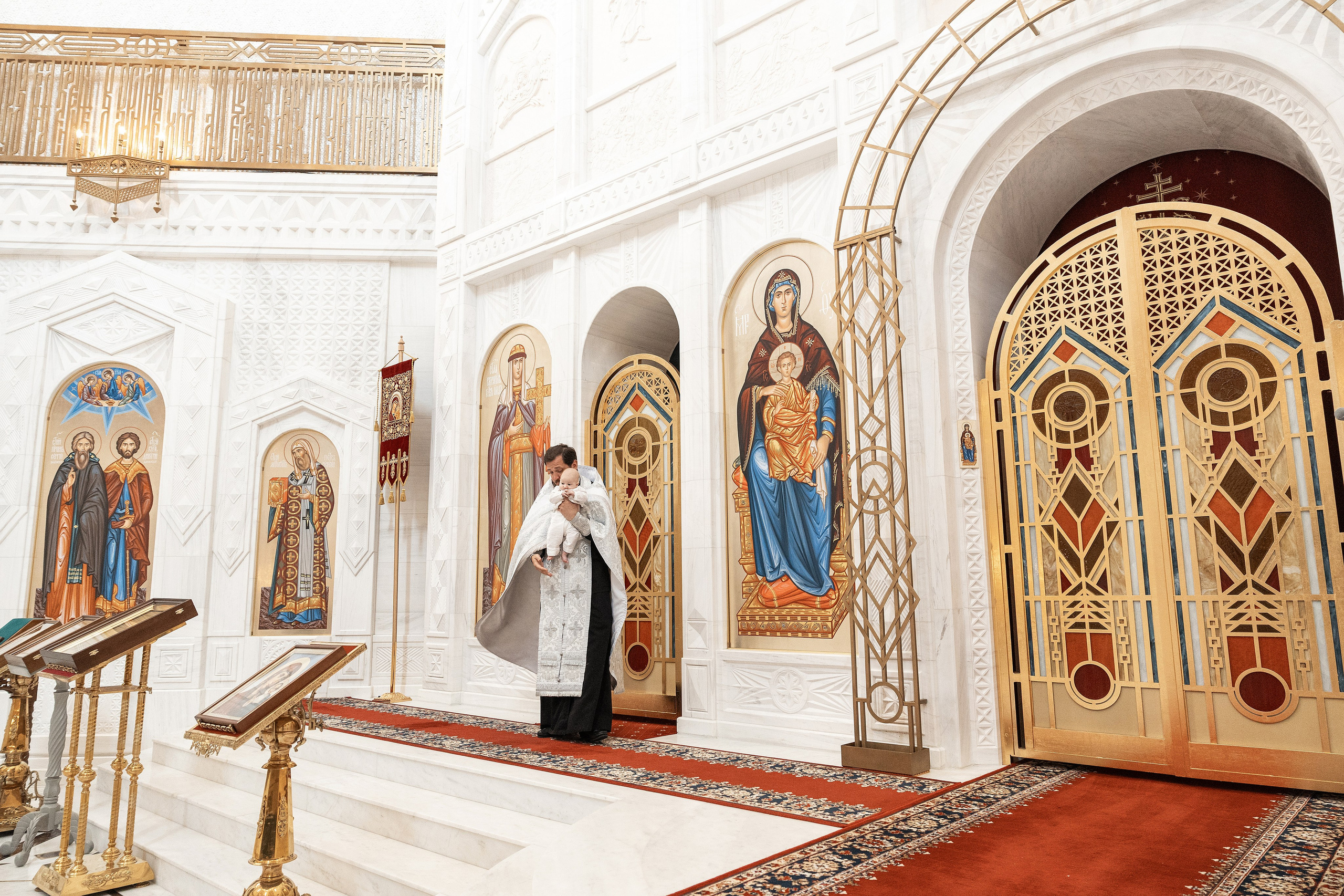 Крещение в храме святого равноапостольного князя Владимира. Фотограф Крещение, Выписка москва