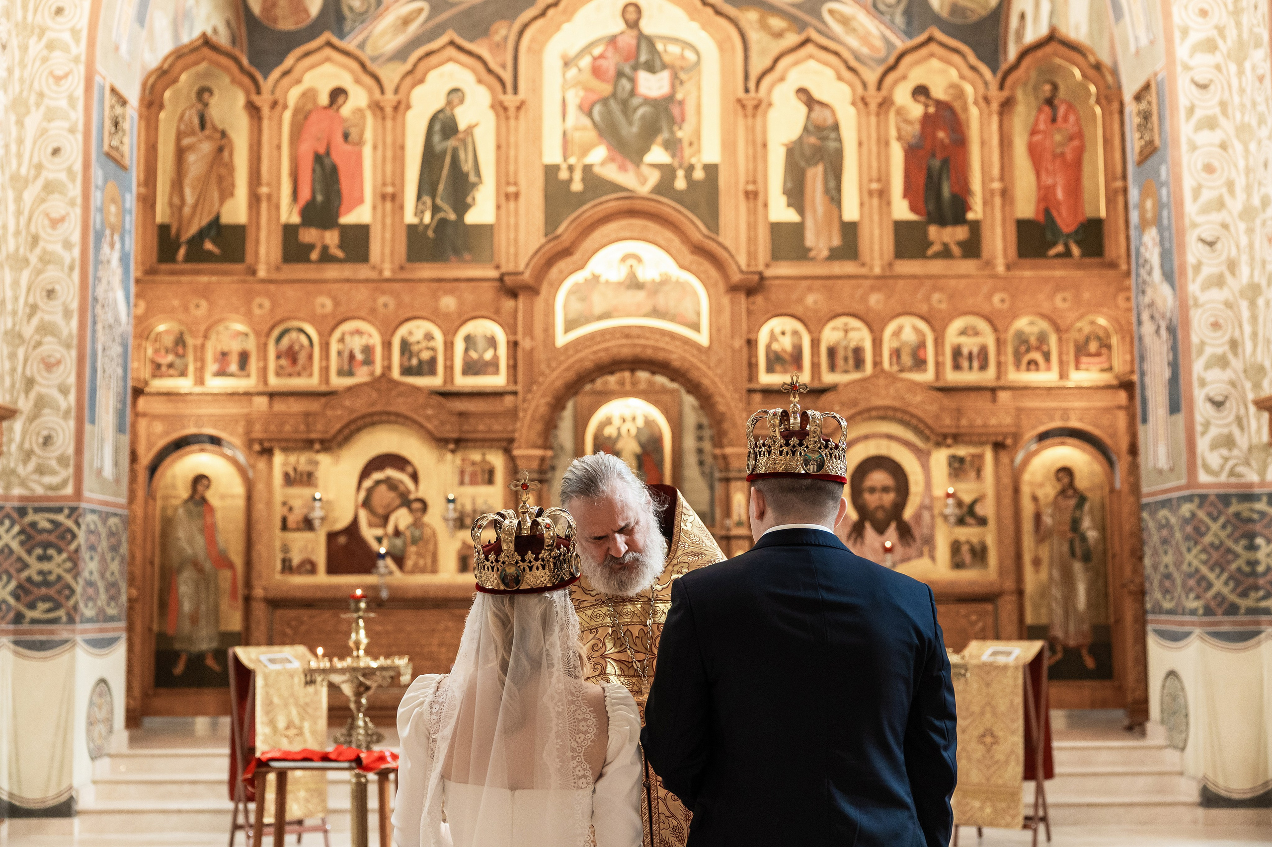 Венчание в Храме святых Новомучеников и Исповедников Российских. Фотограф Крещение, Выписка москва
