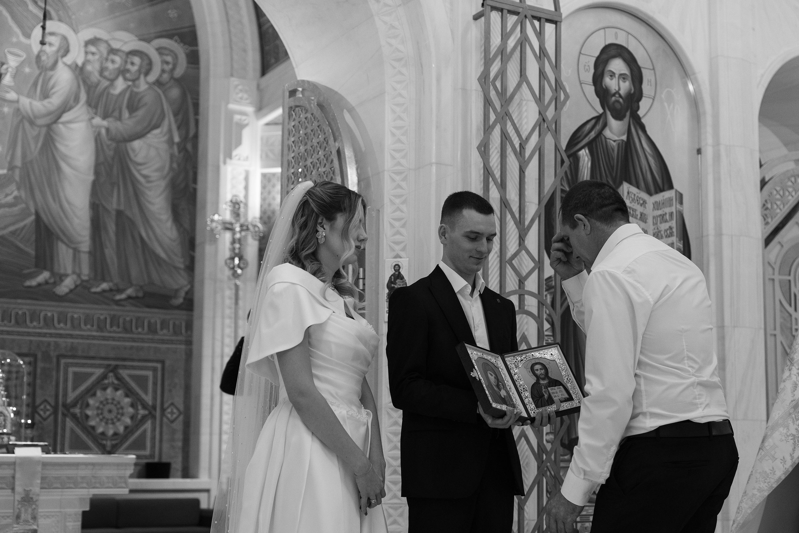 Венчание в Храме св. Владимира. Фотограф Крещение, Выписка москва