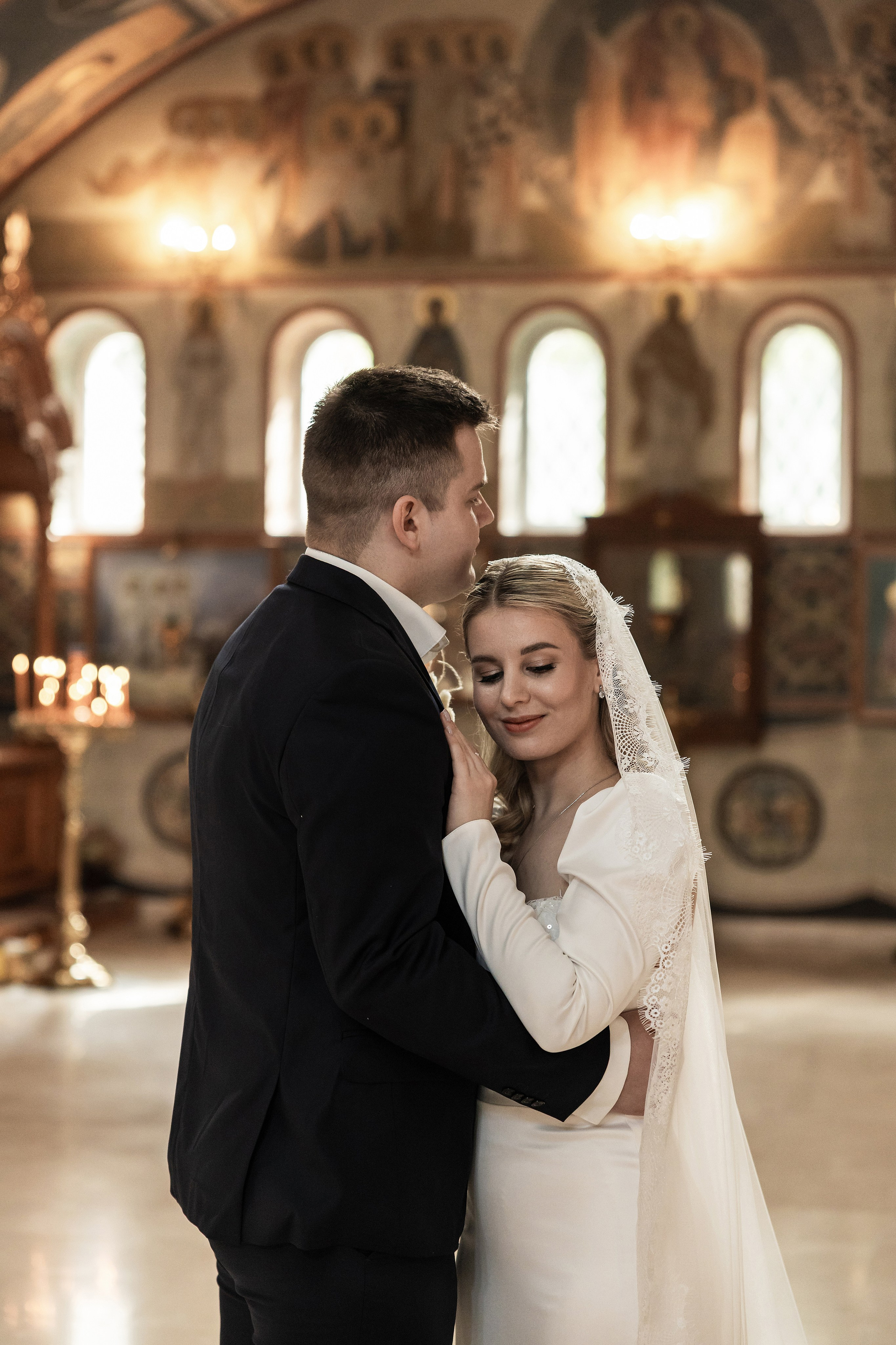 Венчание в Храме святых Новомучеников и Исповедников Российских. Фотограф Крещение, Выписка москва