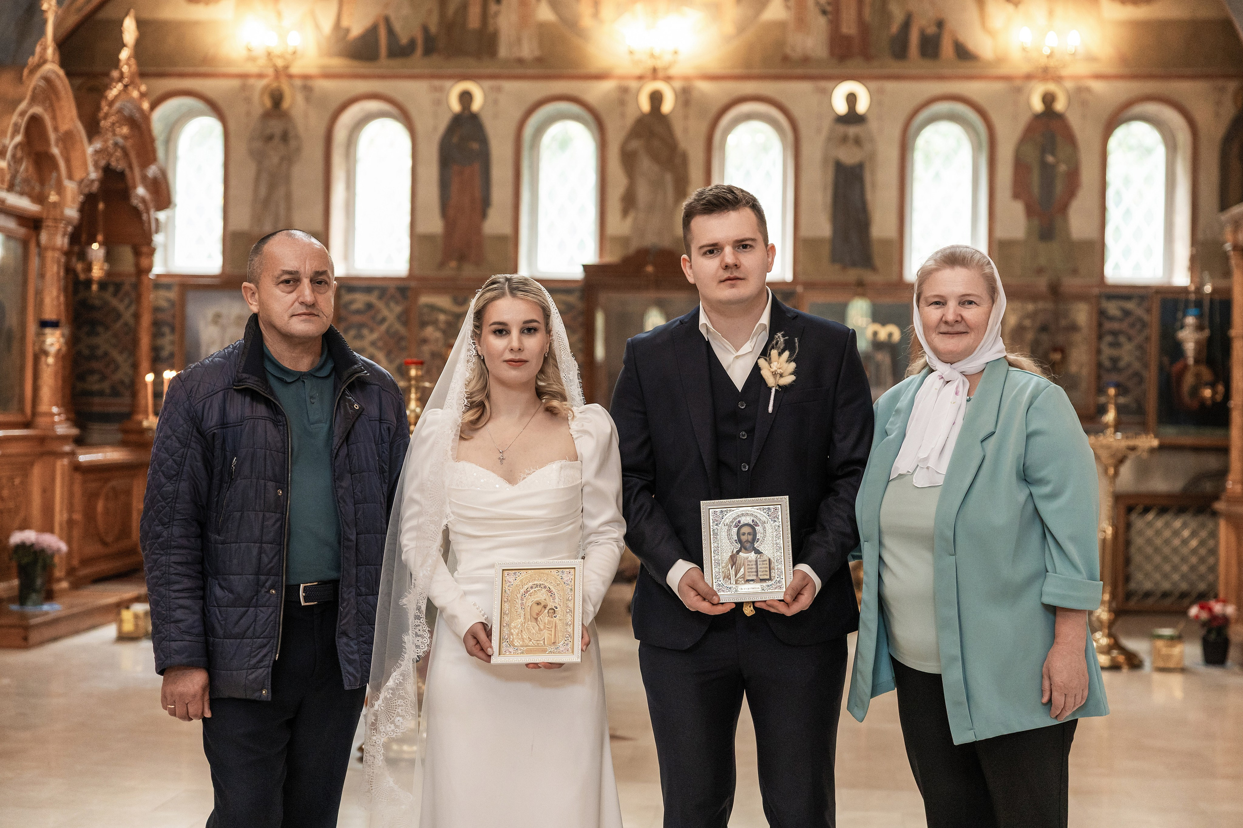 Венчание в Храме святых Новомучеников и Исповедников Российских. Фотограф Крещение, Выписка москва