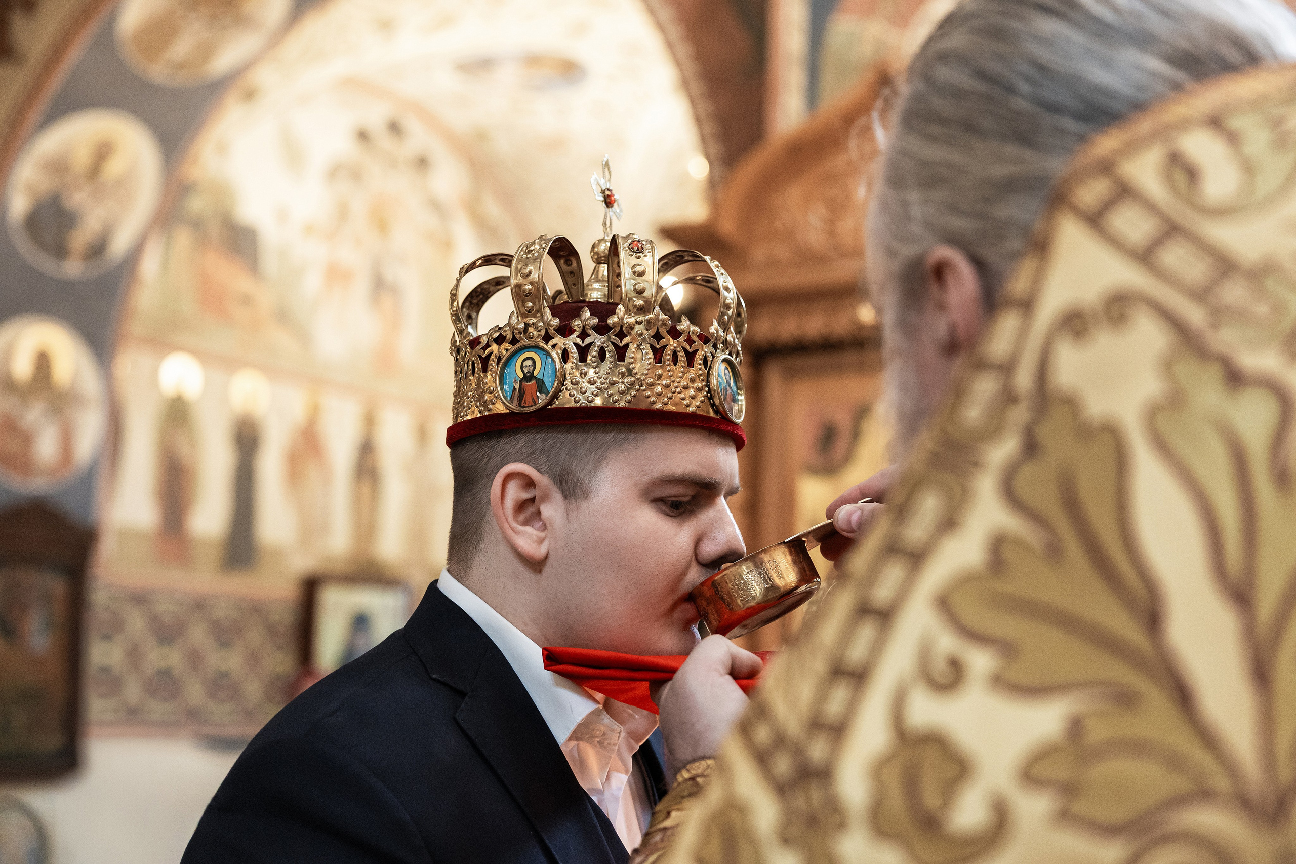 Венчание в Храме святых Новомучеников и Исповедников Российских. Фотограф Крещение, Выписка москва