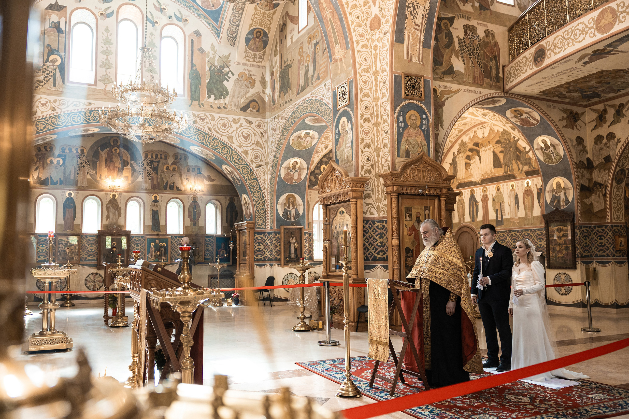 Венчание в Храме святых Новомучеников и Исповедников Российских. Фотограф Крещение, Выписка москва