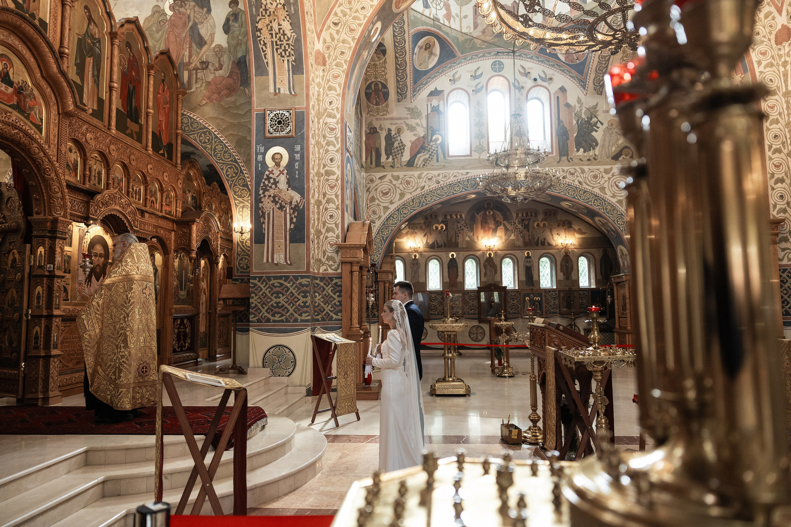 Венчание в Храме святых Новомучеников и Исповедников Российских. Фотограф Крещение, Выписка москва