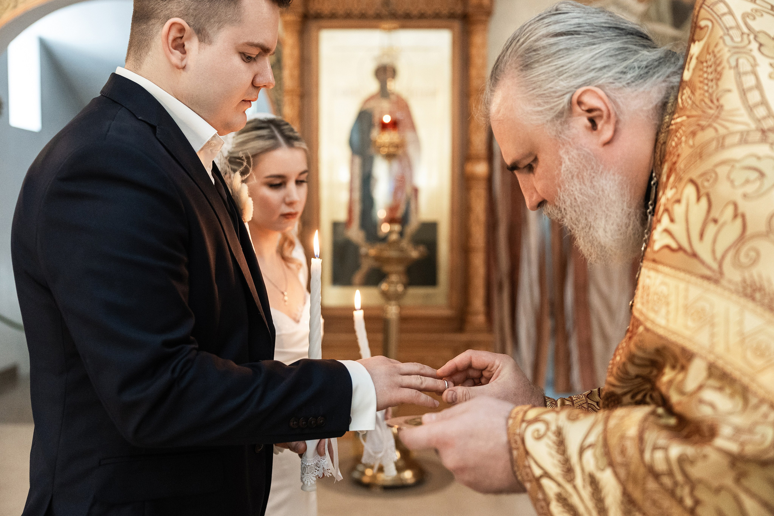 Венчание в Храме святых Новомучеников и Исповедников Российских. Фотограф Крещение, Выписка москва