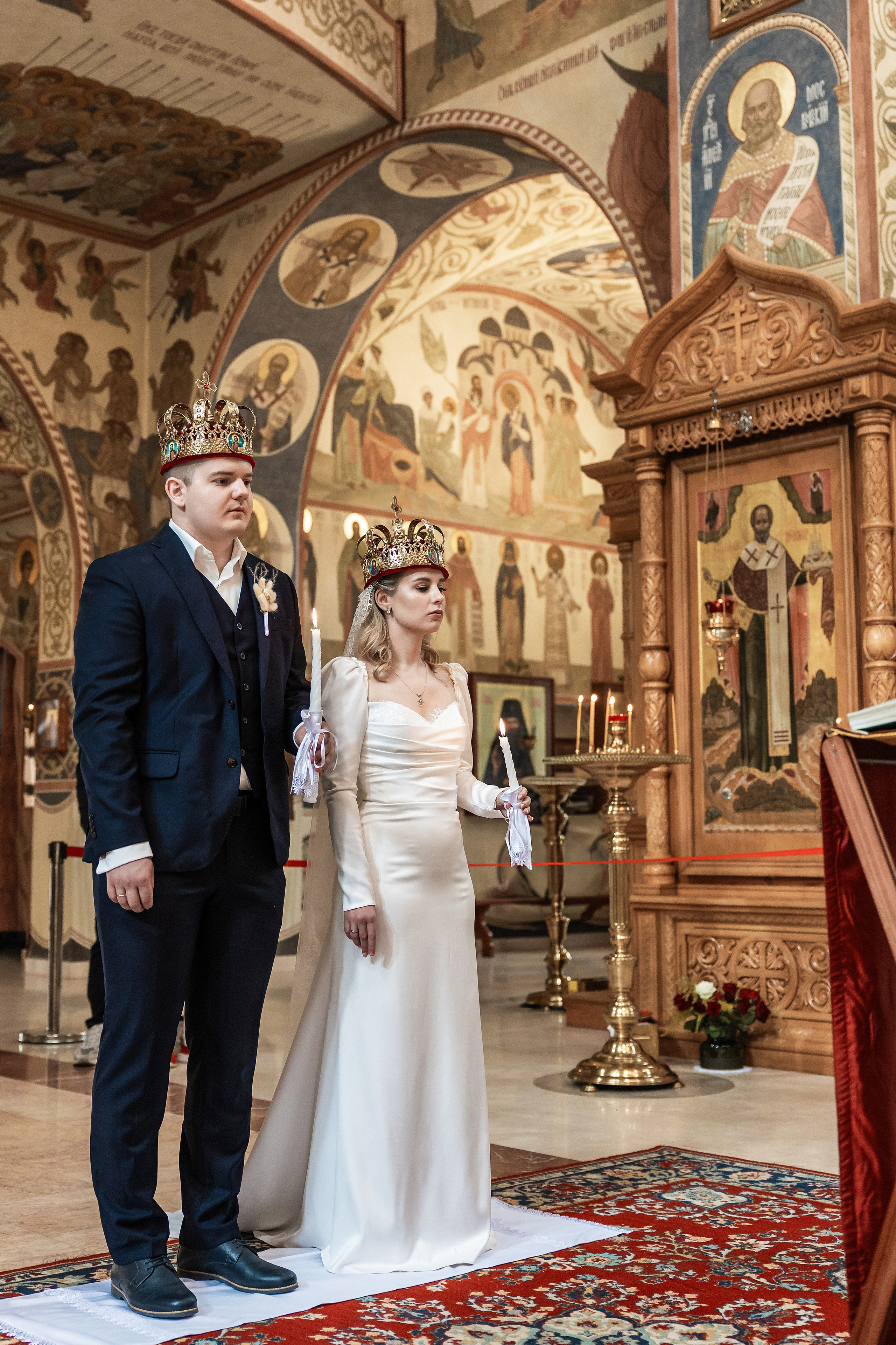 Венчание в Храме святых Новомучеников и Исповедников Российских. Фотограф Крещение, Выписка москва