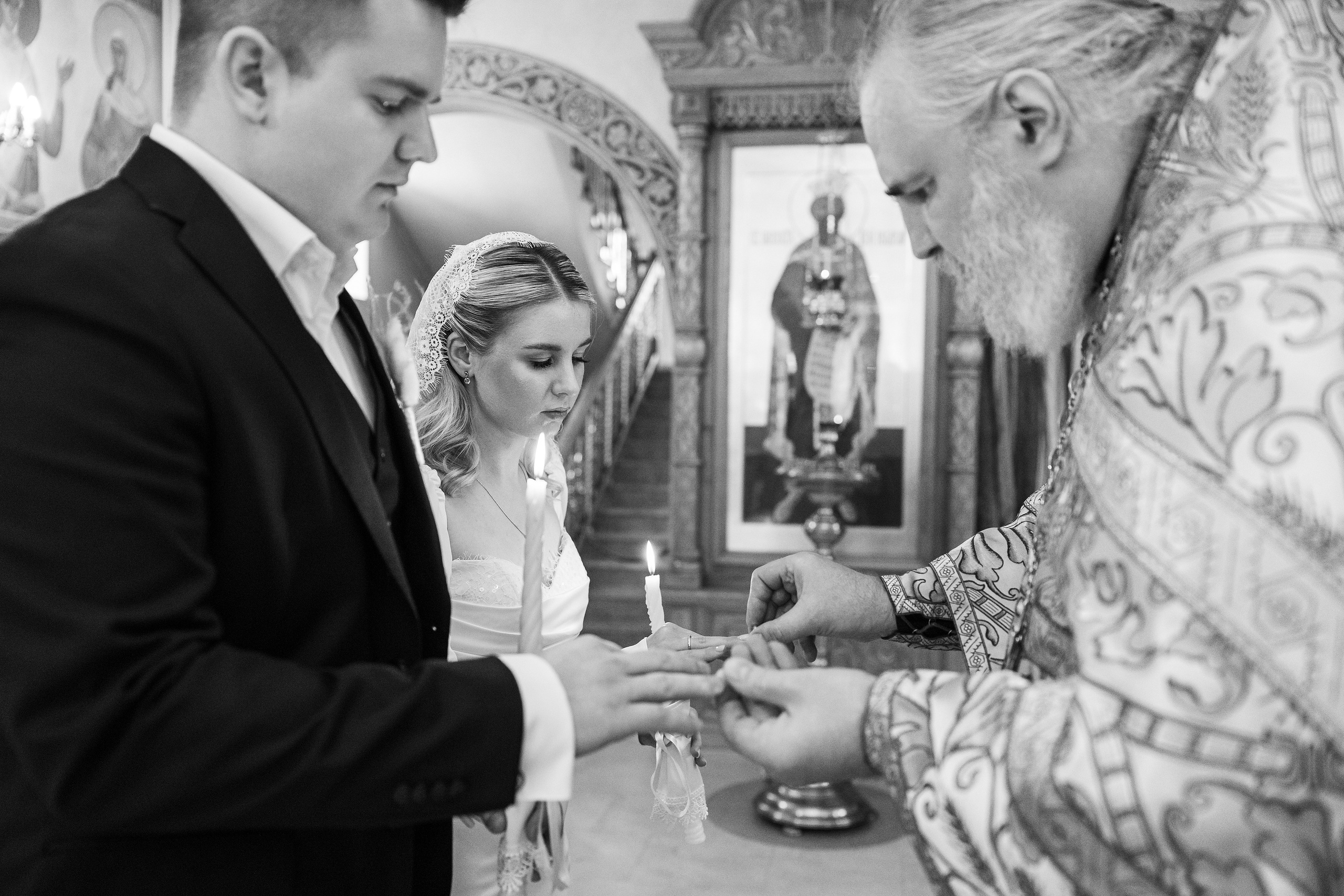 Венчание в Храме святых Новомучеников и Исповедников Российских. Фотограф Крещение, Выписка москва
