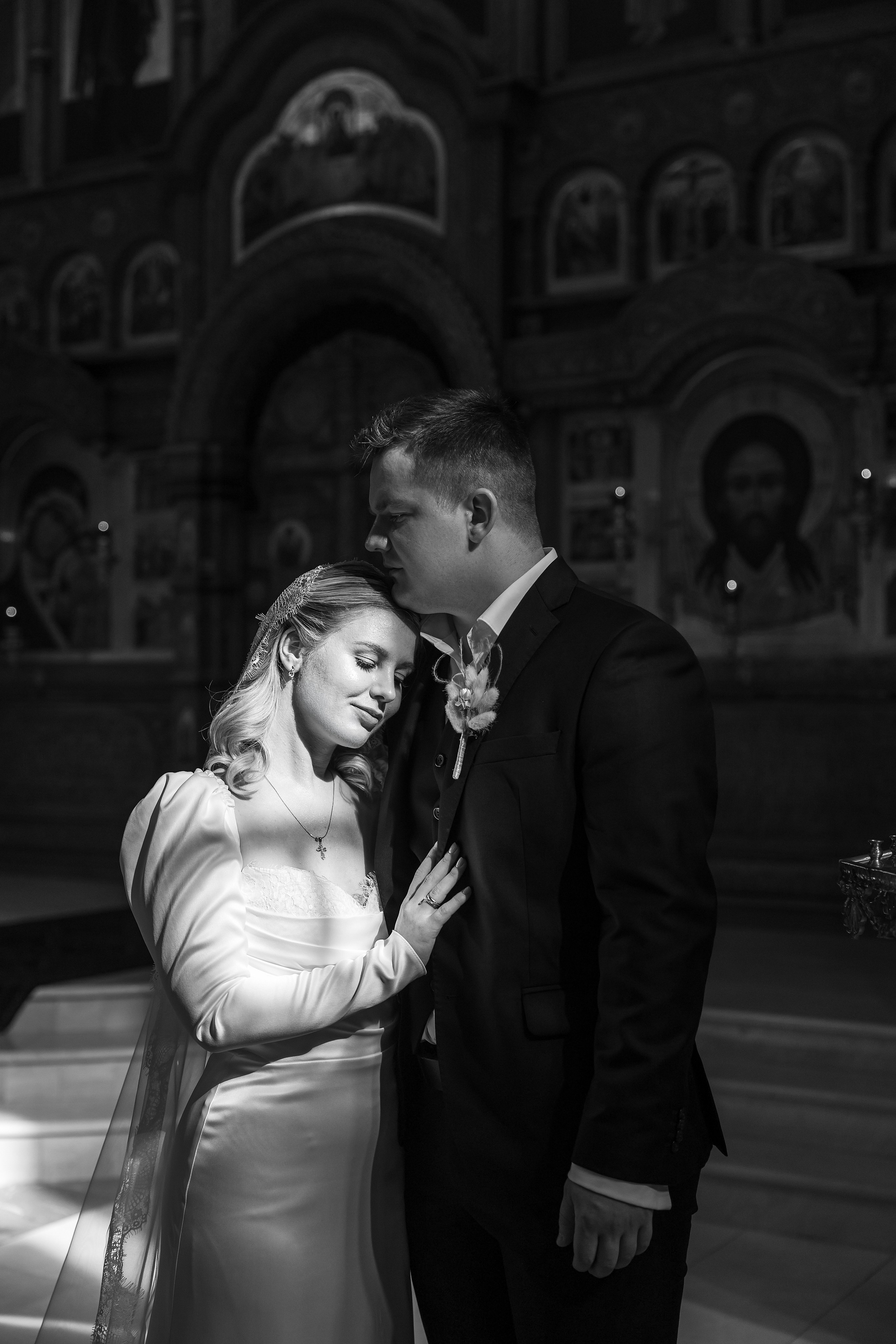 Венчание в Храме святых Новомучеников и Исповедников Российских. Фотограф Крещение, Выписка москва