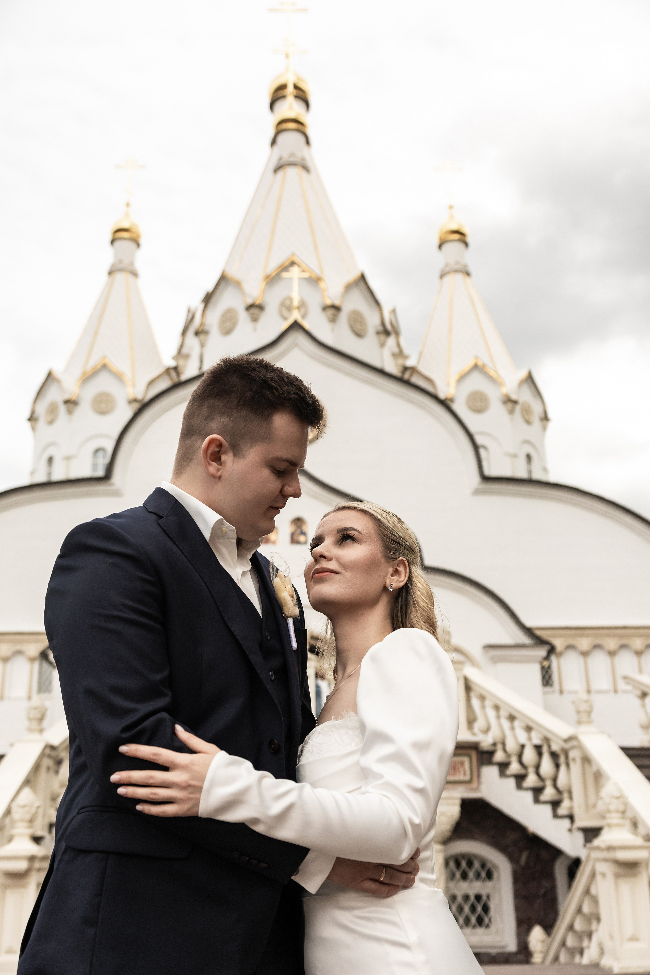 Венчание в Храме святых Новомучеников и Исповедников Российских. Фотограф Крещение, Выписка москва