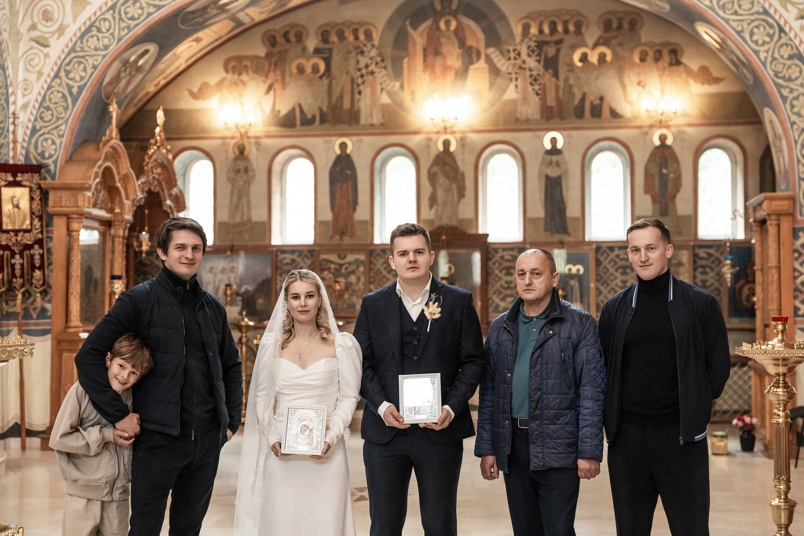 Венчание в Храме святых Новомучеников и Исповедников Российских. Фотограф Крещение, Выписка москва