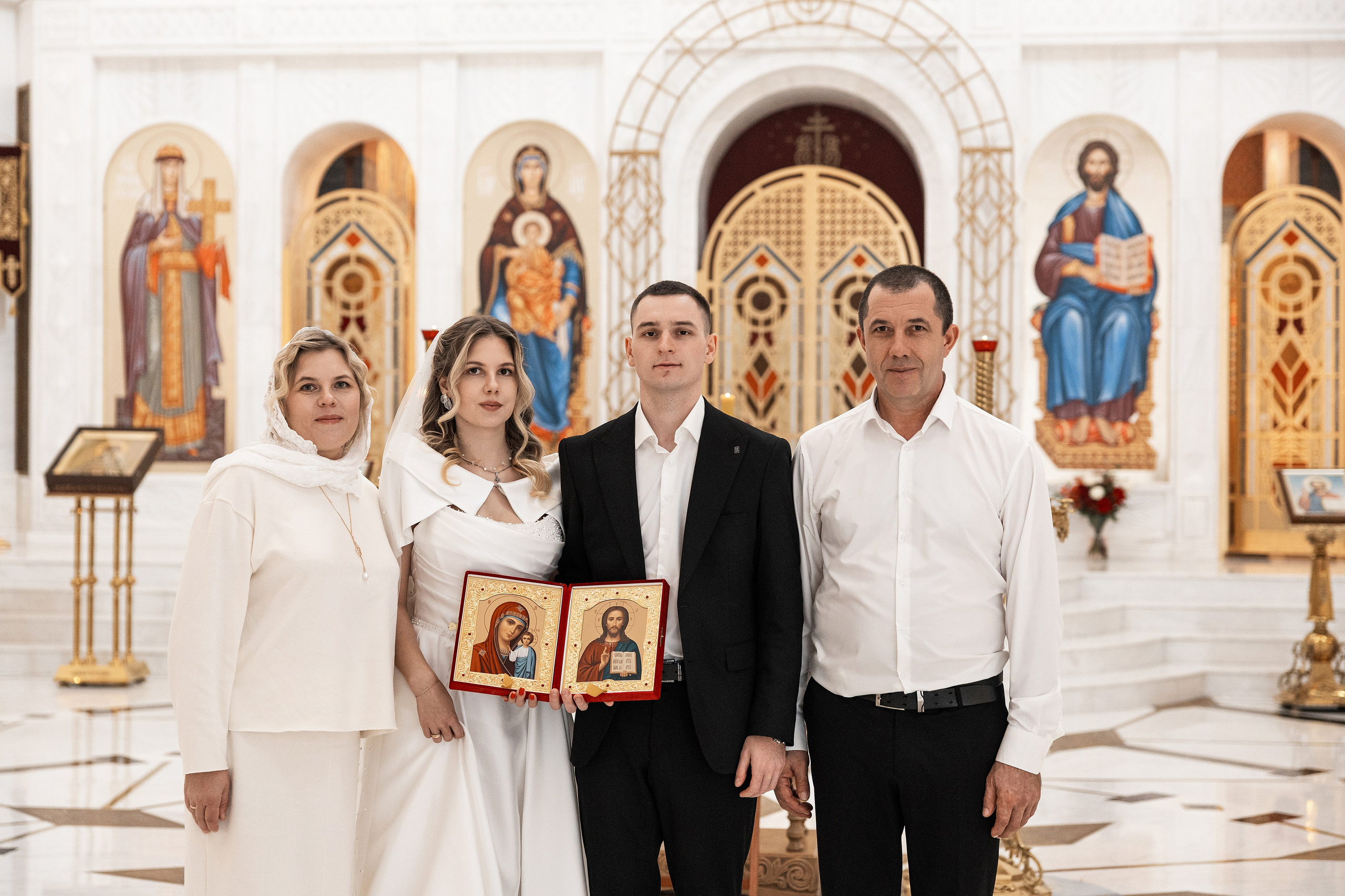 Венчание в Храме св. Владимира. Фотограф Крещение, Выписка москва
