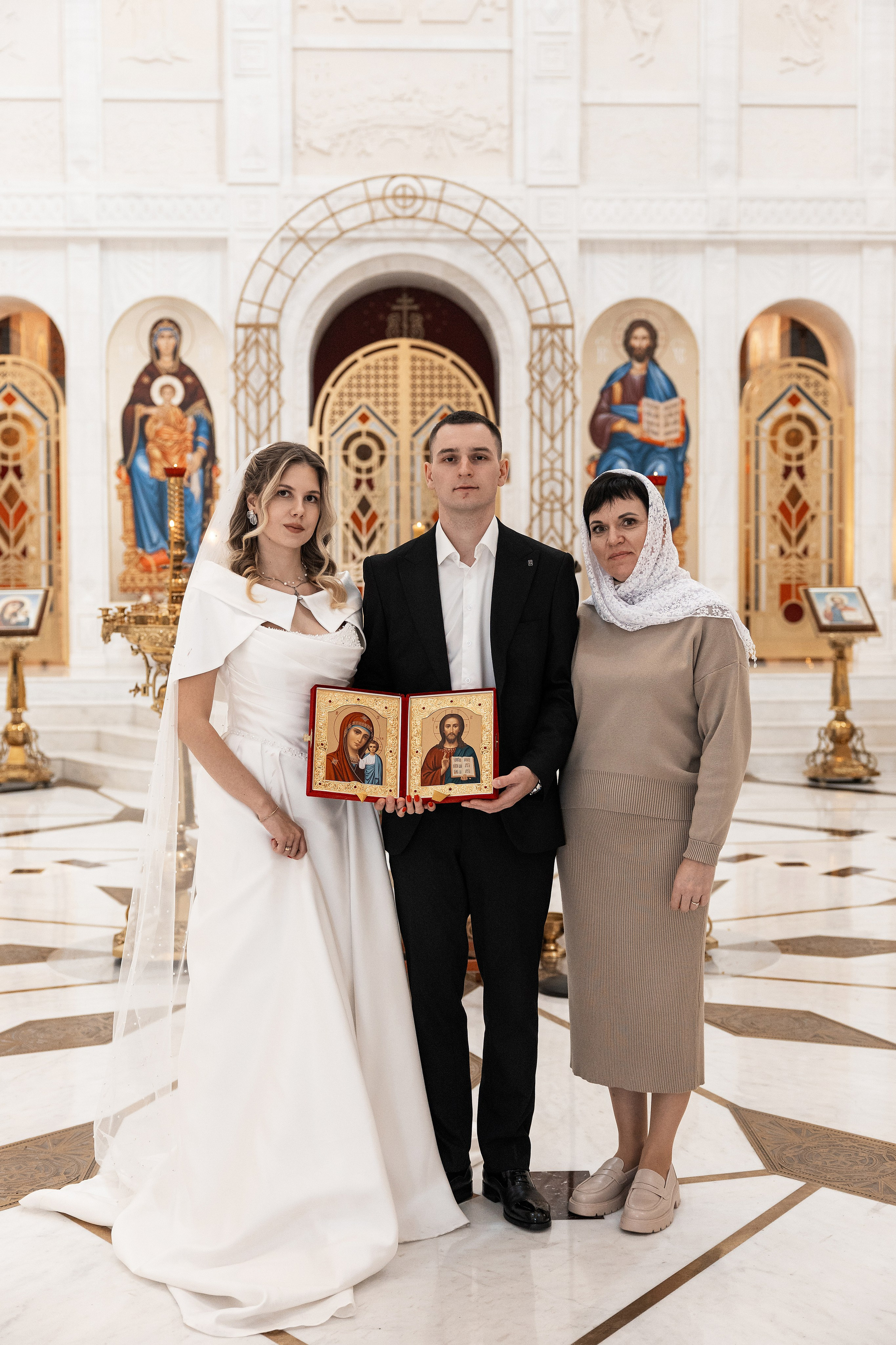 Венчание в Храме св. Владимира. Фотограф Крещение, Выписка москва
