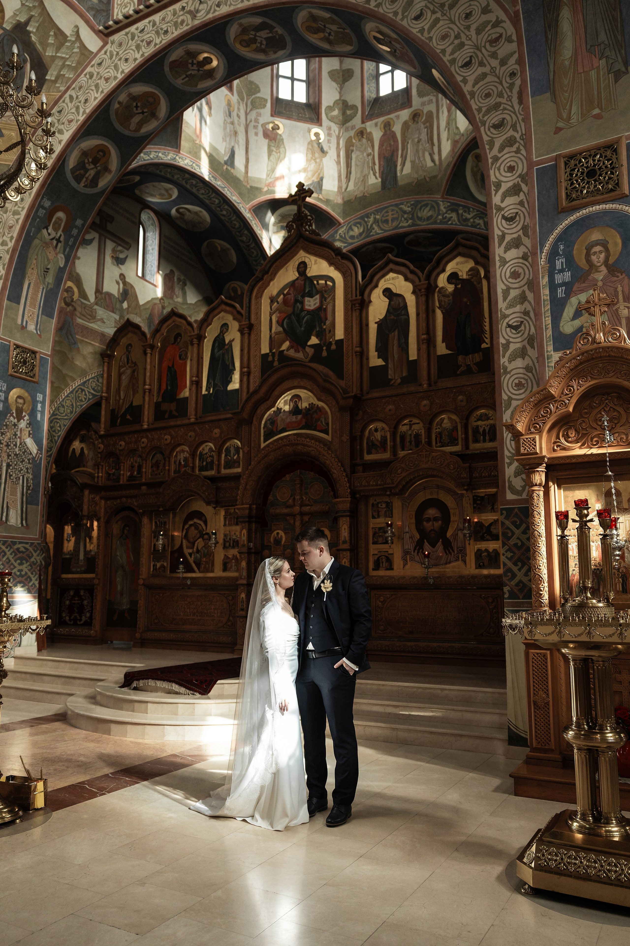 Венчание в Храме святых Новомучеников и Исповедников Российских. Фотограф Крещение, Выписка москва