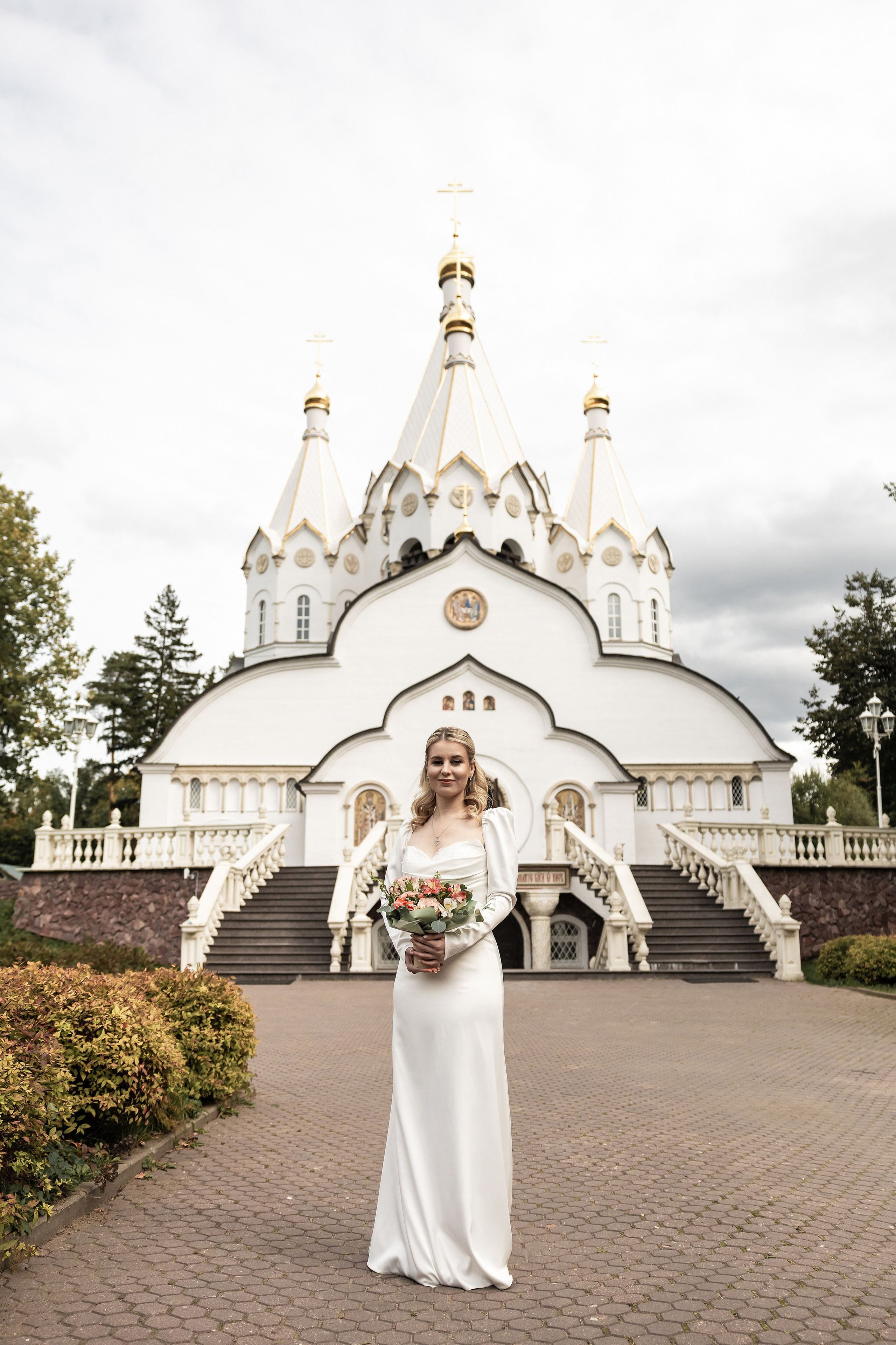 Венчание в Храме святых Новомучеников и Исповедников Российских. Фотограф Крещение, Выписка москва
