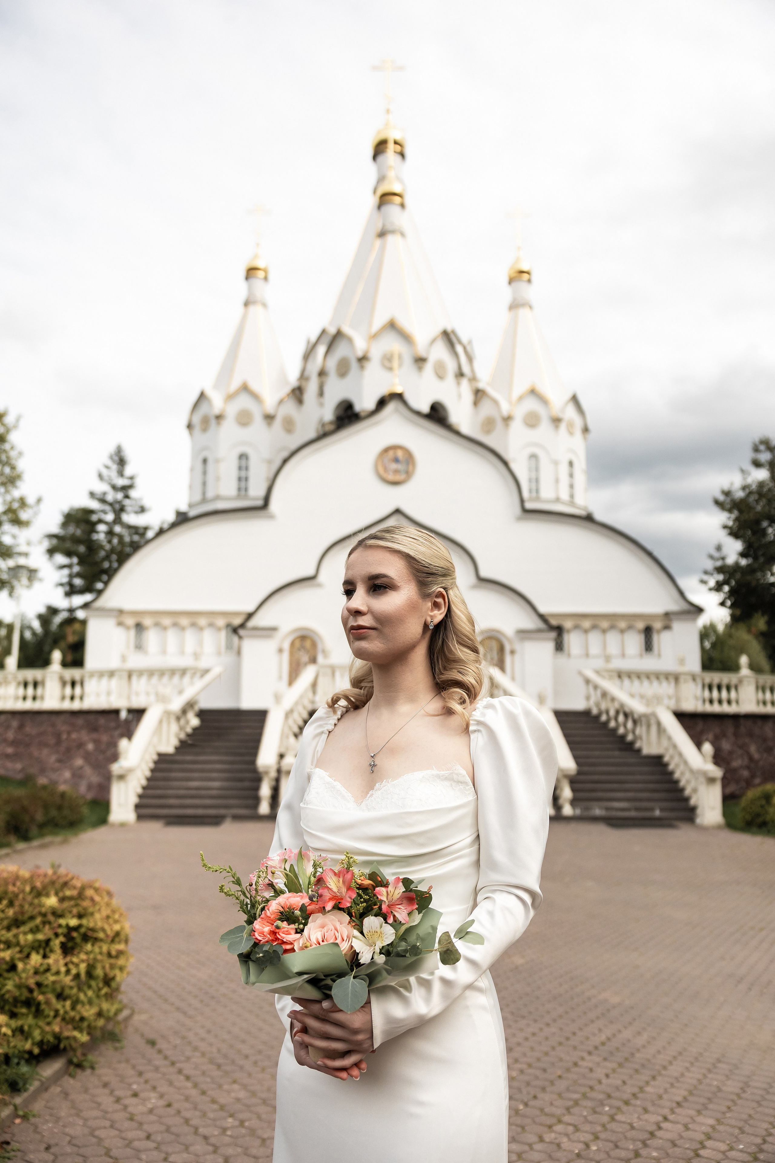 Венчание в Храме святых Новомучеников и Исповедников Российских. Фотограф Крещение, Выписка москва