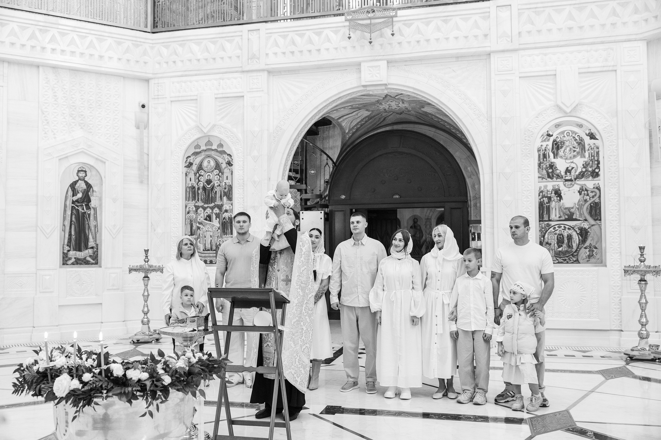 Крещение в храме святого равноапостольного князя Владимира. Фотограф Крещение, Выписка москва