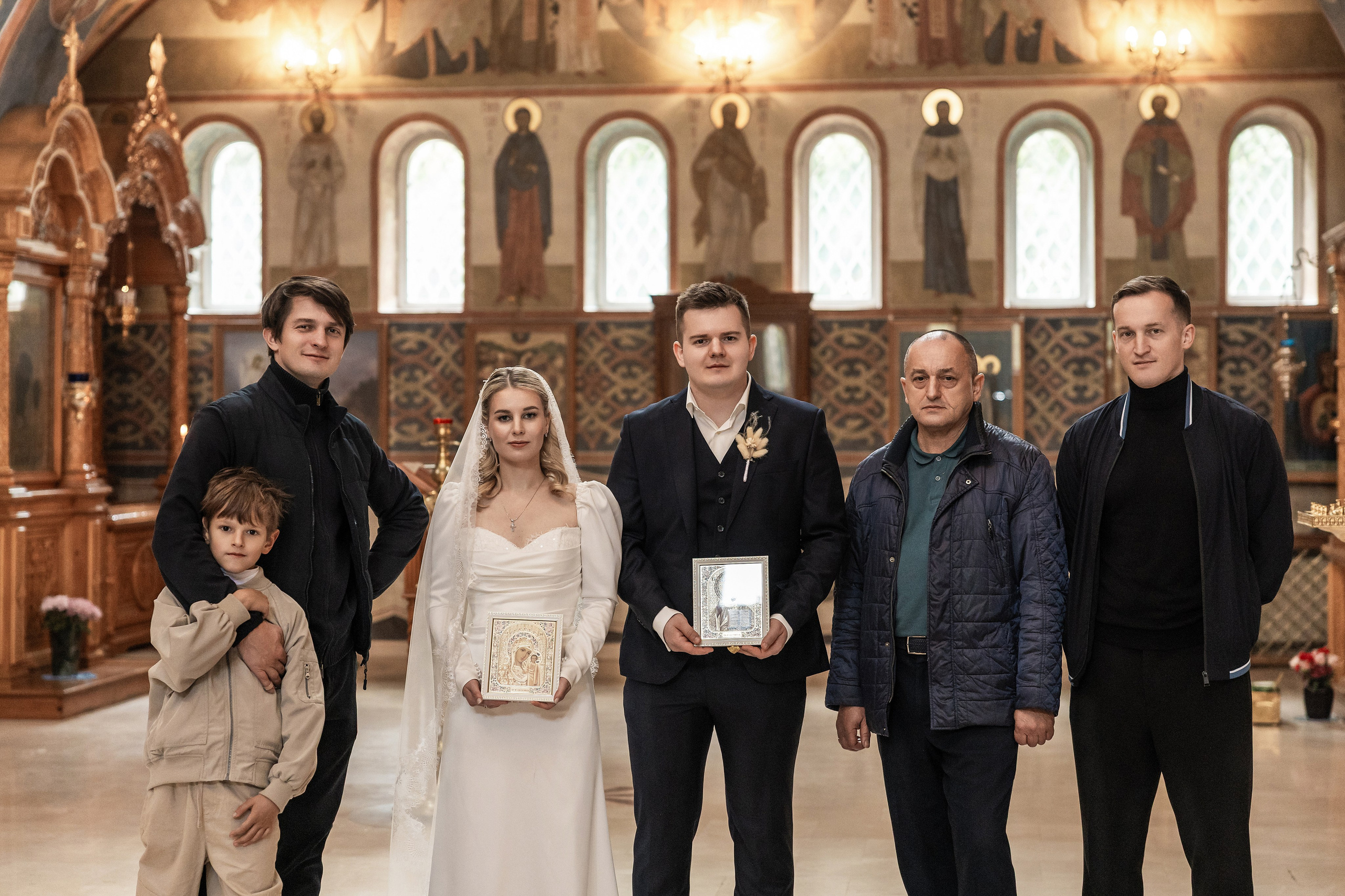 Венчание в Храме святых Новомучеников и Исповедников Российских. Фотограф Крещение, Выписка москва