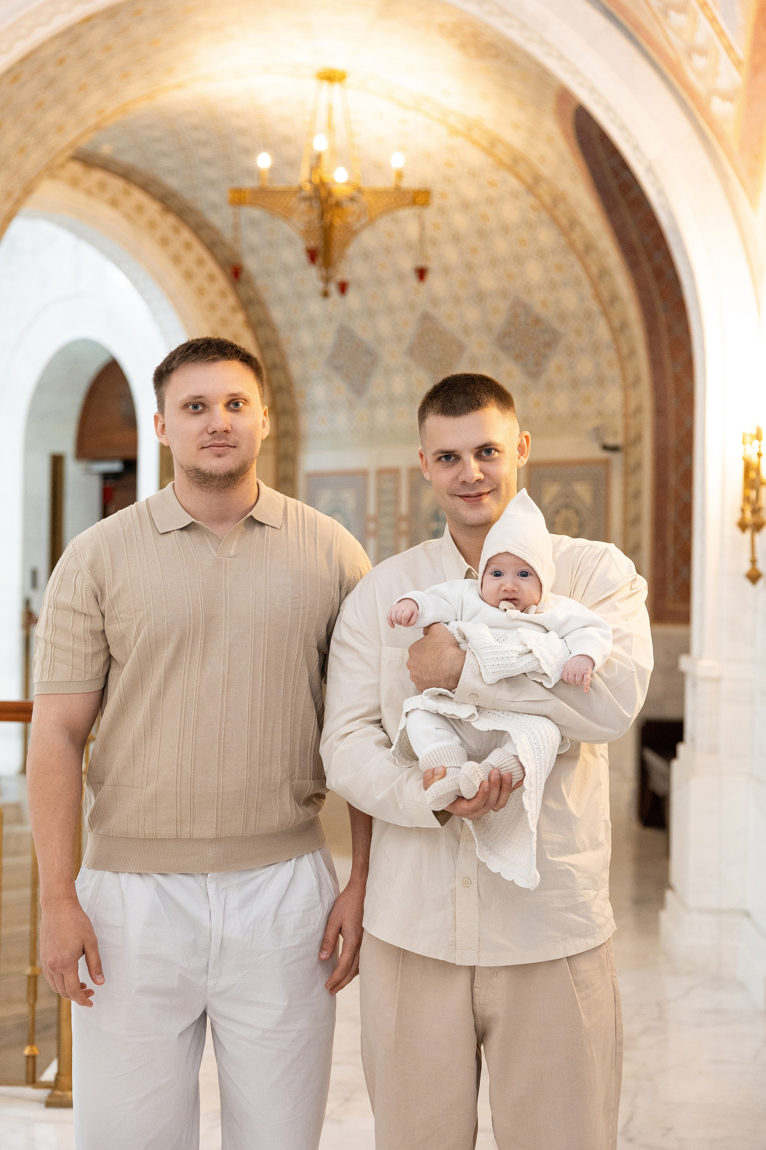 Крещение в храме святого равноапостольного князя Владимира. Фотограф Крещение, Выписка москва