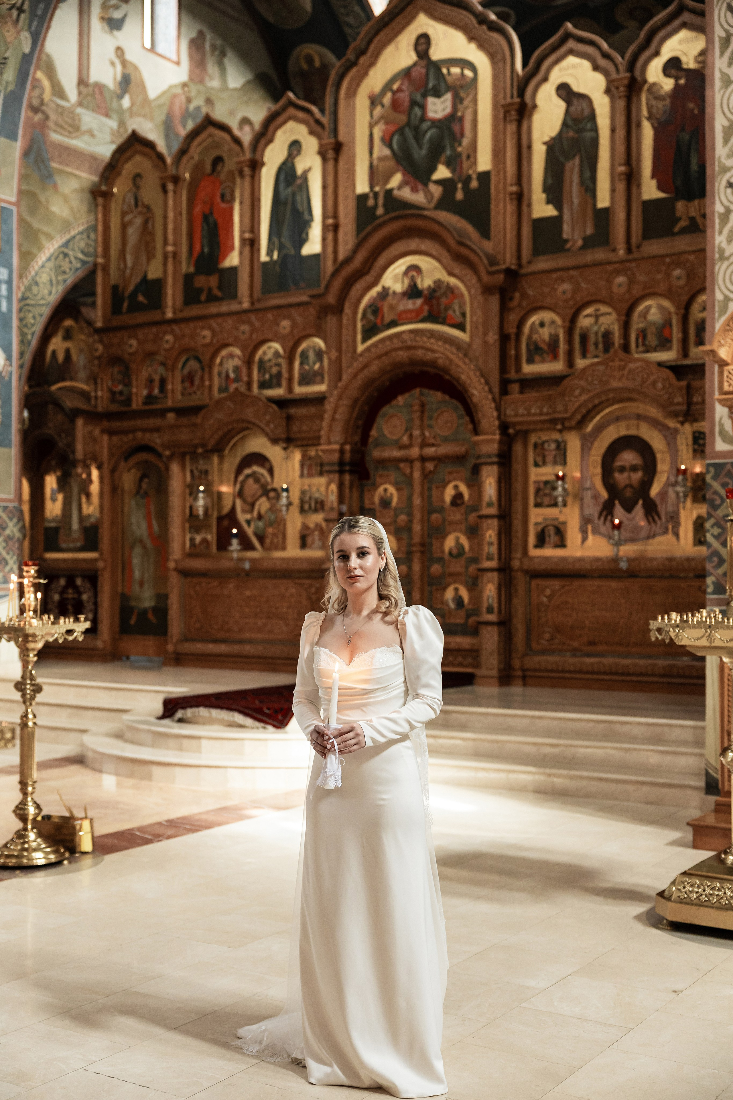 Венчание в Храме святых Новомучеников и Исповедников Российских. Фотограф Крещение, Выписка москва