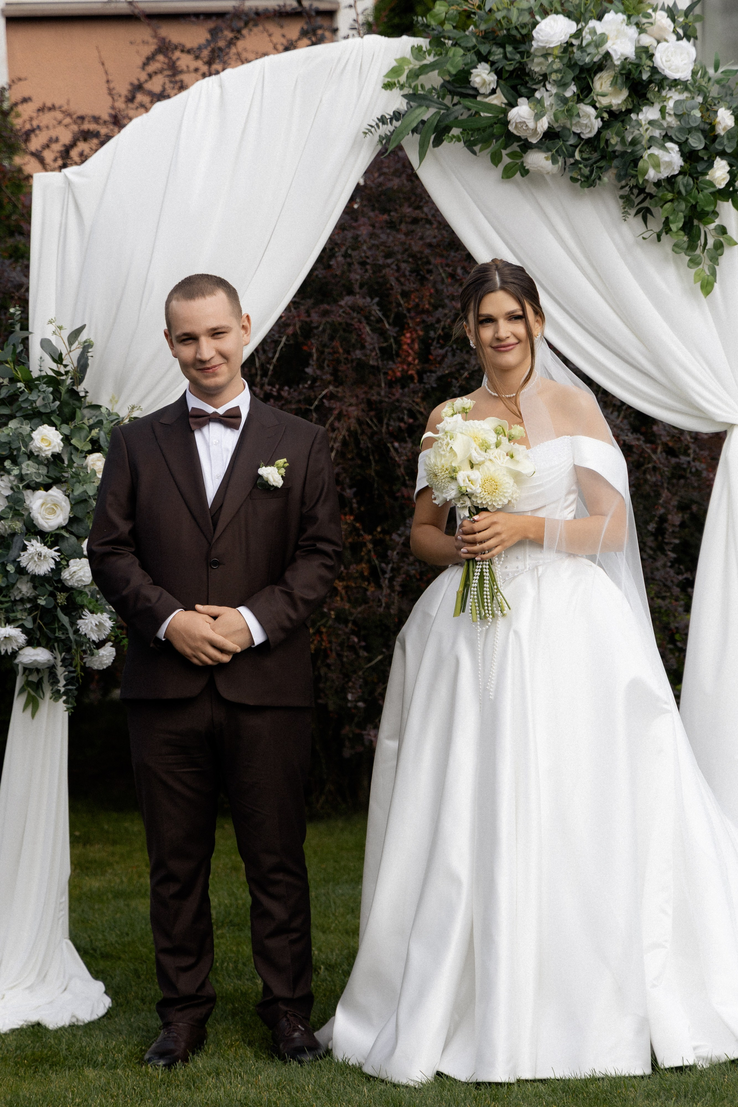 Свадебная фотосессия Анастасии и Игоря в Усадьбе Легенда. Свадебный фотограф в Минске/Беларуси Сергей Спиридонов