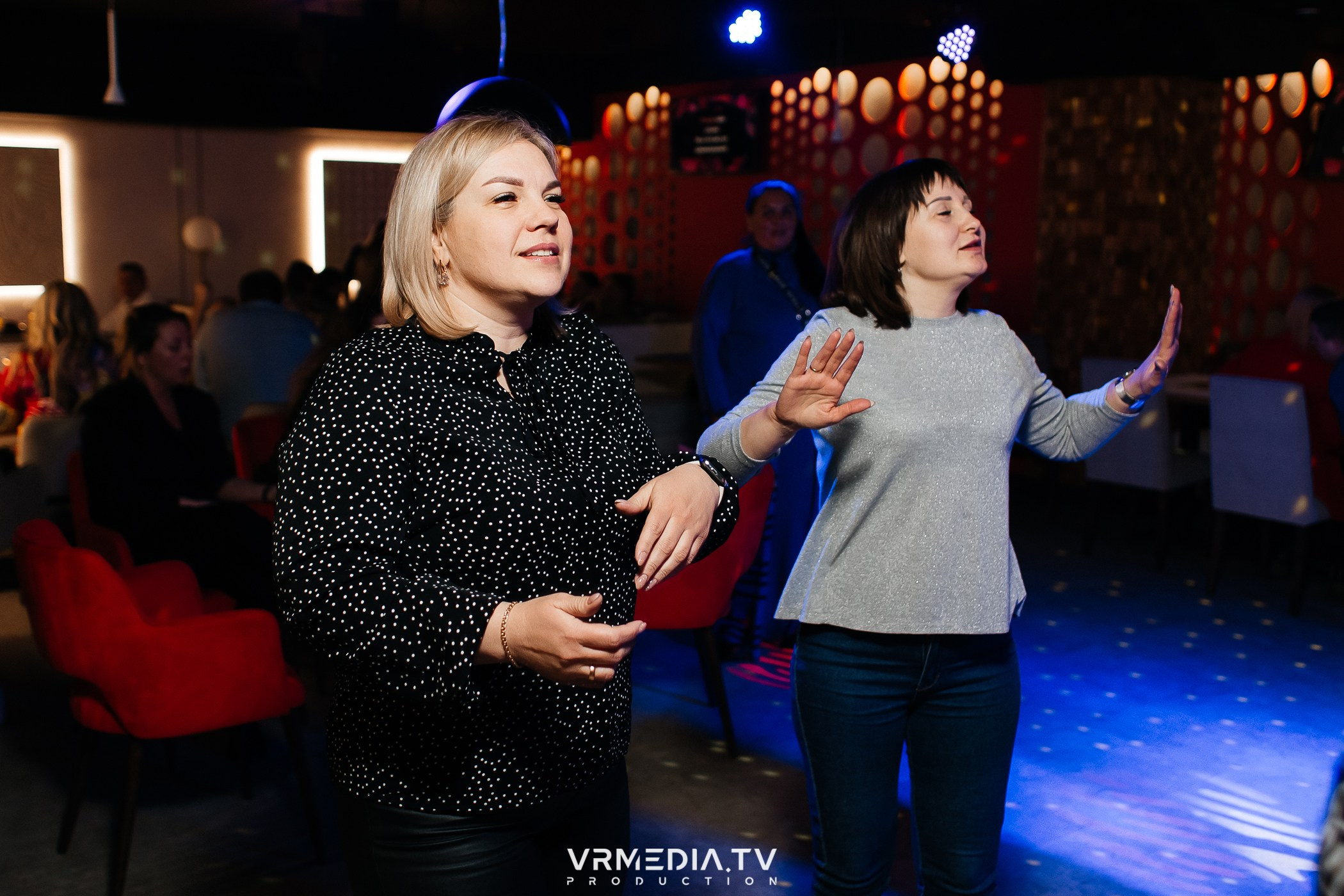 8 марта в караоке-ресторане «Голос»