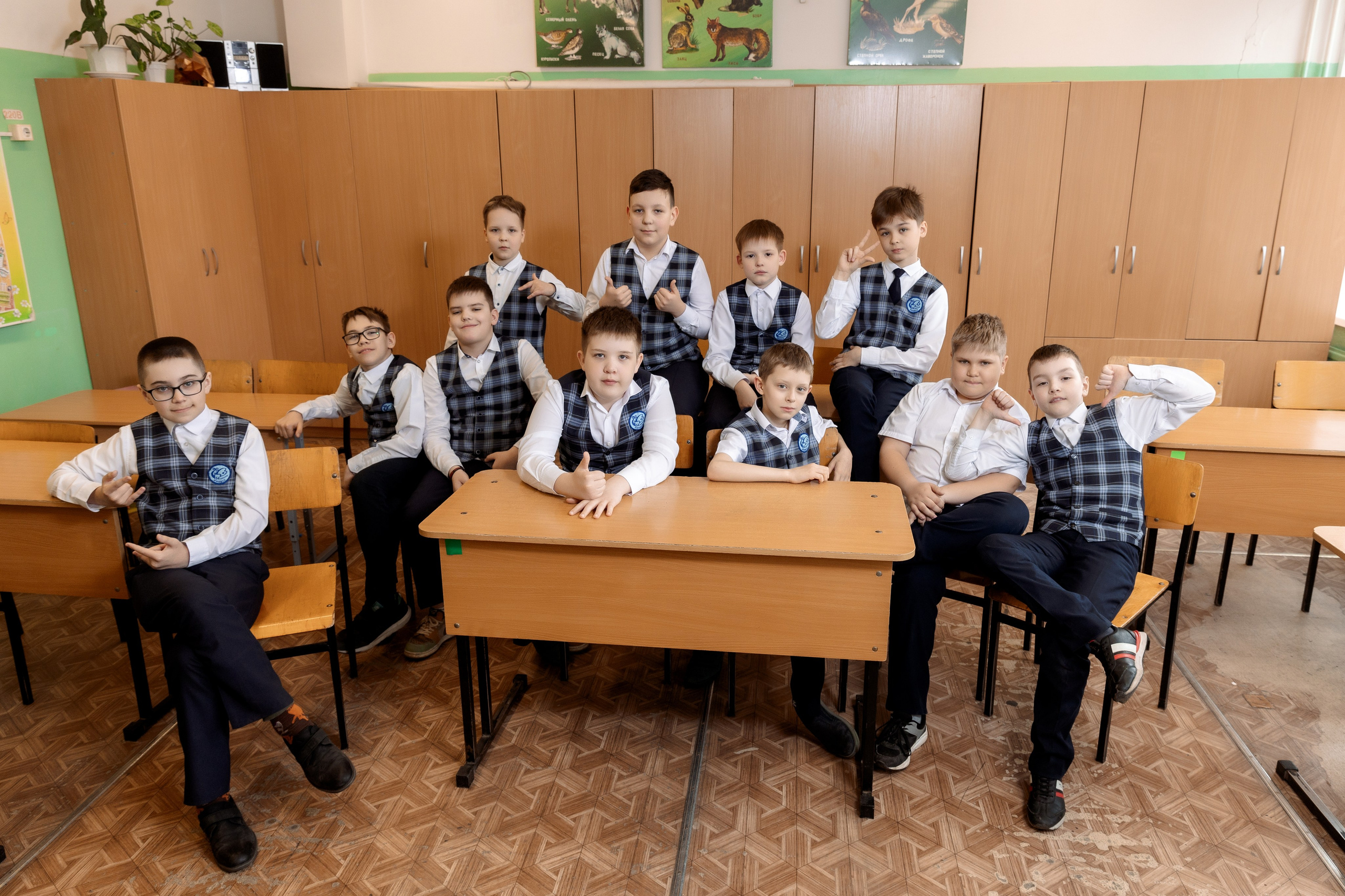 Школа 54 4А кл (2023-24) 2 часовая фотосессия в школе. Свадебный и Семейный фотограф г. Ижевск Гульназ Солдатова. Гульназ фото