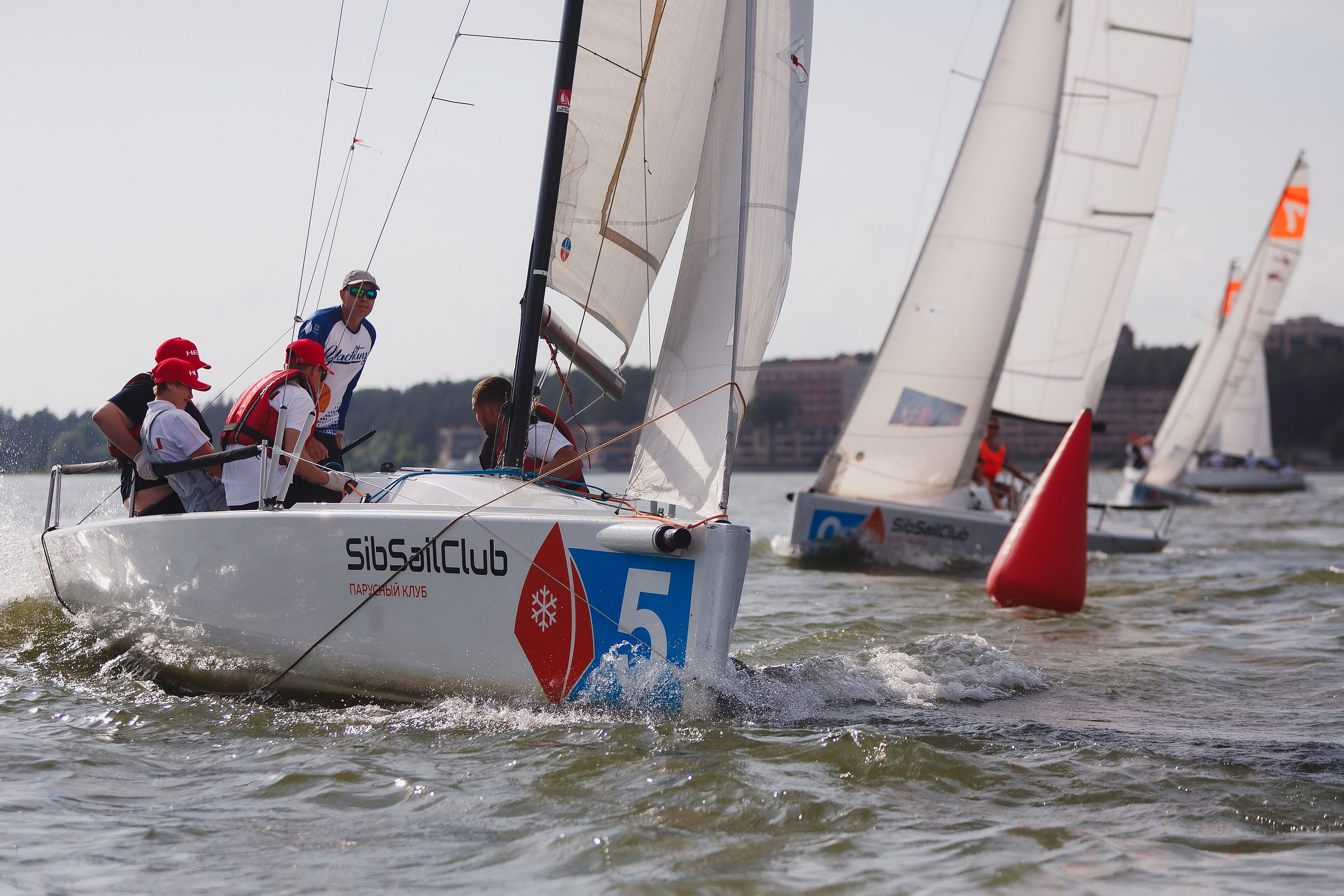 ЯХТИНГ. Roman Photo