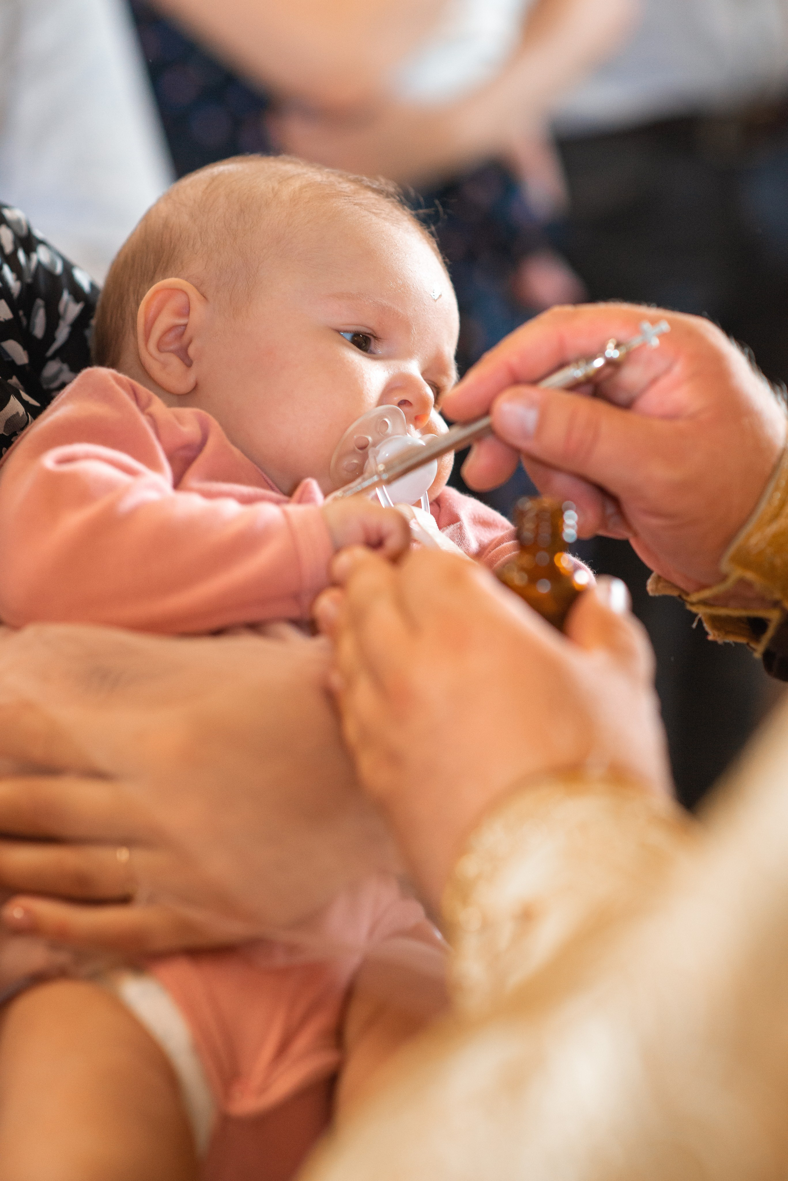 Крещение сестрички хр. Николая Японского. Семейный фотограф на выписку из роддома и крещение Минск Настя Гришук