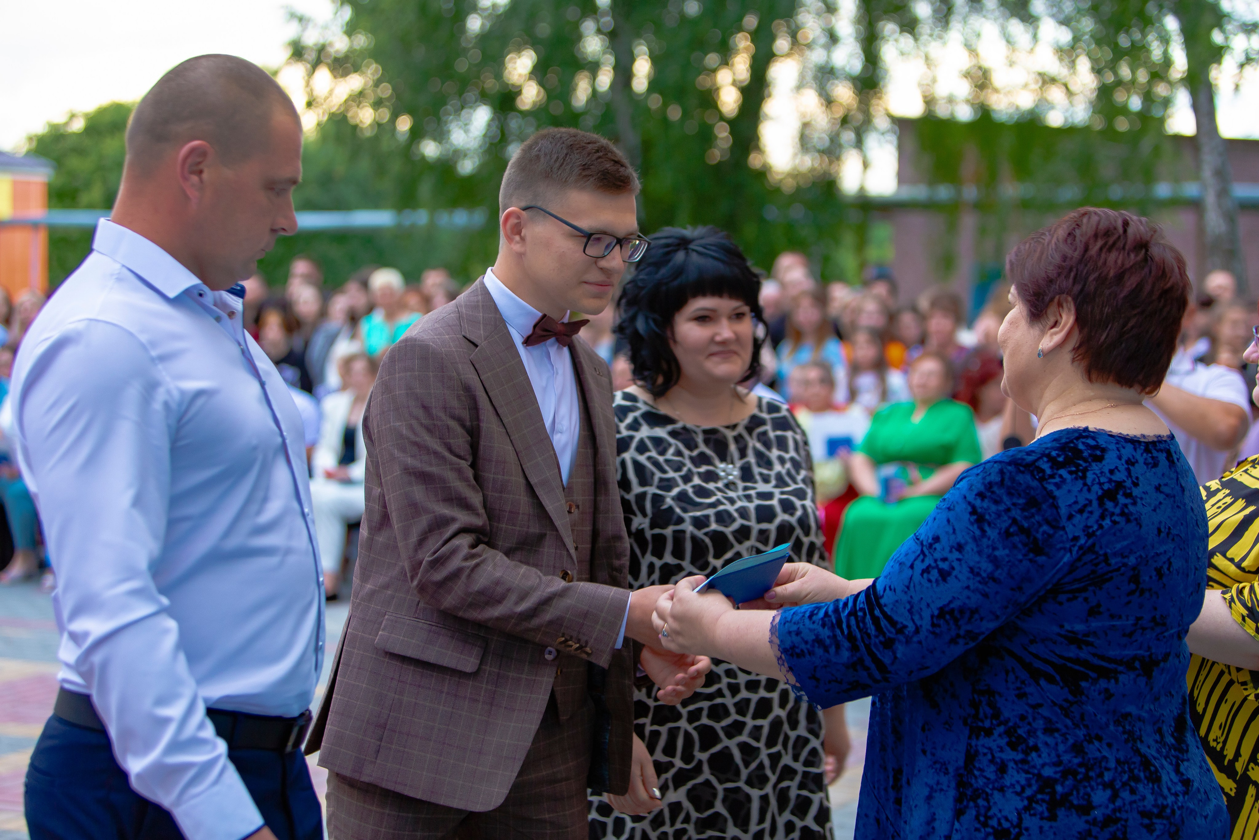 Выпускной вечер. Профессиональная съёмка и монтаж фото&видео в Курске и области