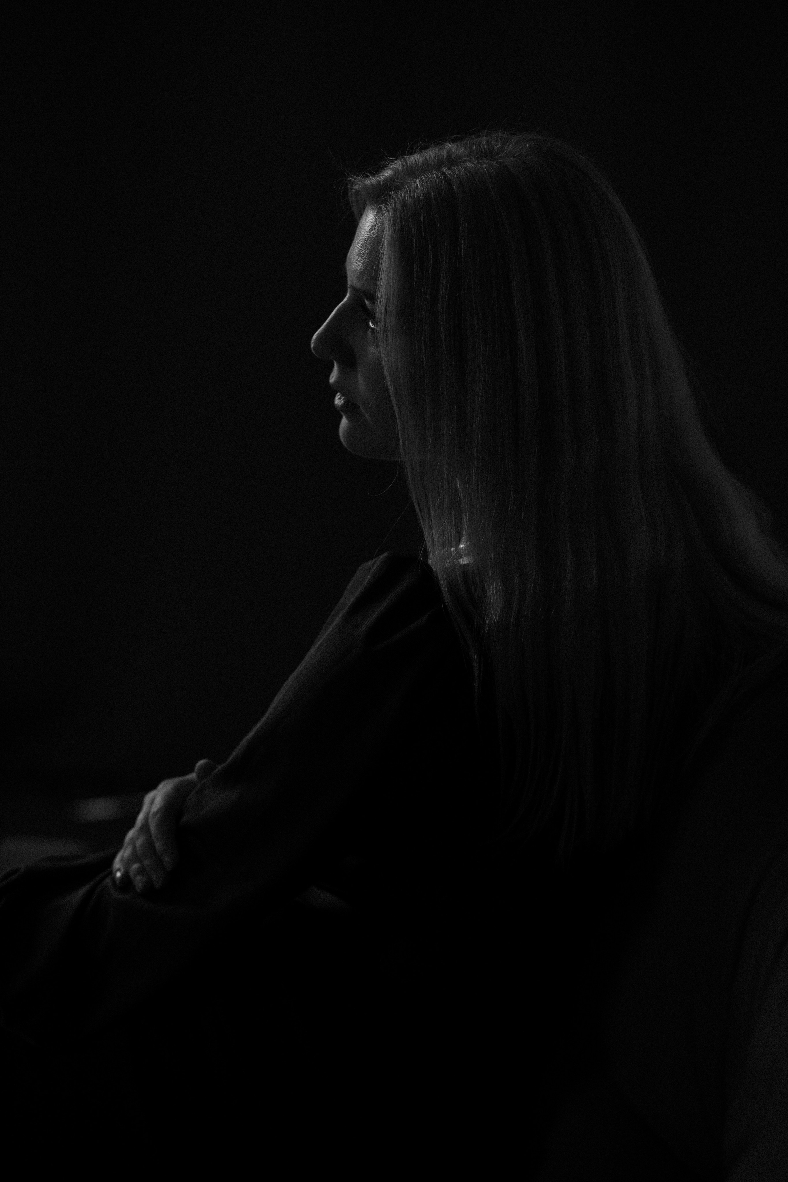 Студийные съемки в ч/б. Женский фотограф в Москве Рина Леонтьева