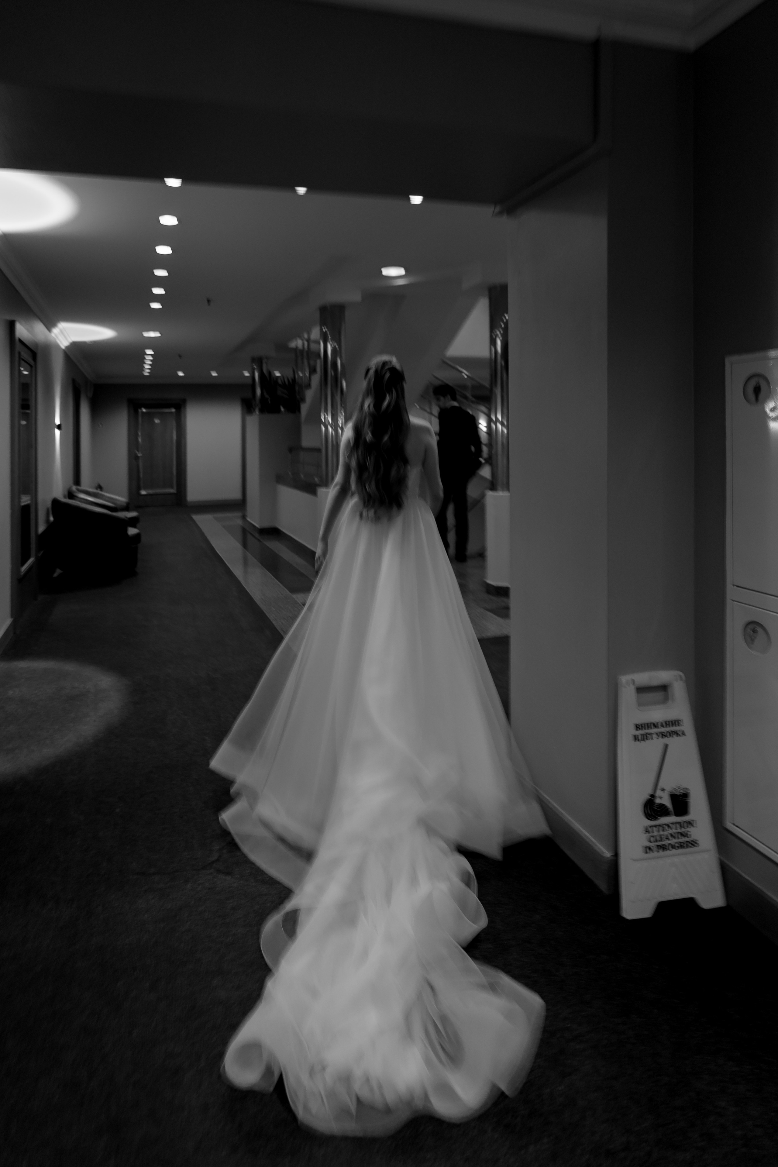 СВАДЕБНАЯ СЬЕМКА СБОРОВ В ОТЕЛЕ И ВЫЕЗД НА ЦЕРЕМОНИЮ (СНЯТО В СИБИРЕ В НИЖНЕВАРТОВСКЕ). Профессиональный фотограф, Санкт-Петербург — Виктория Богомолова