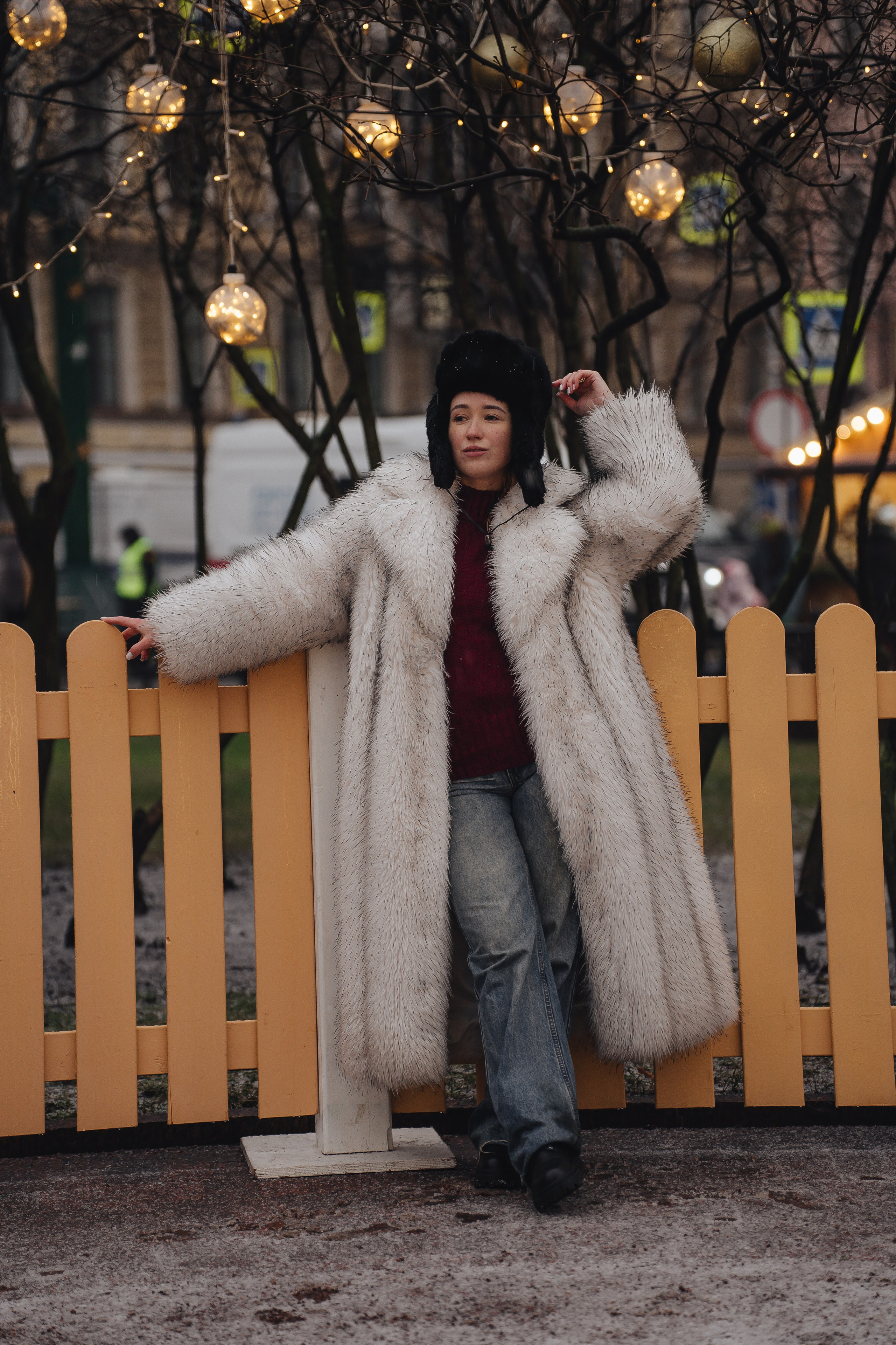 ПРОГУЛКА НА МАНЕЖНОЙ ПЛОЩАДИ ДЛЯ ДЕВУШКИ ПЕРЕД НОВЫМ ГОДОМ (НОВОГОДНЯЯ ФОТОСЕССИИЯ НА МАНЕЖНОЙ ПЛОЩАДИ). Профессиональный фотограф, Санкт-Петербург — Виктория Богомолова