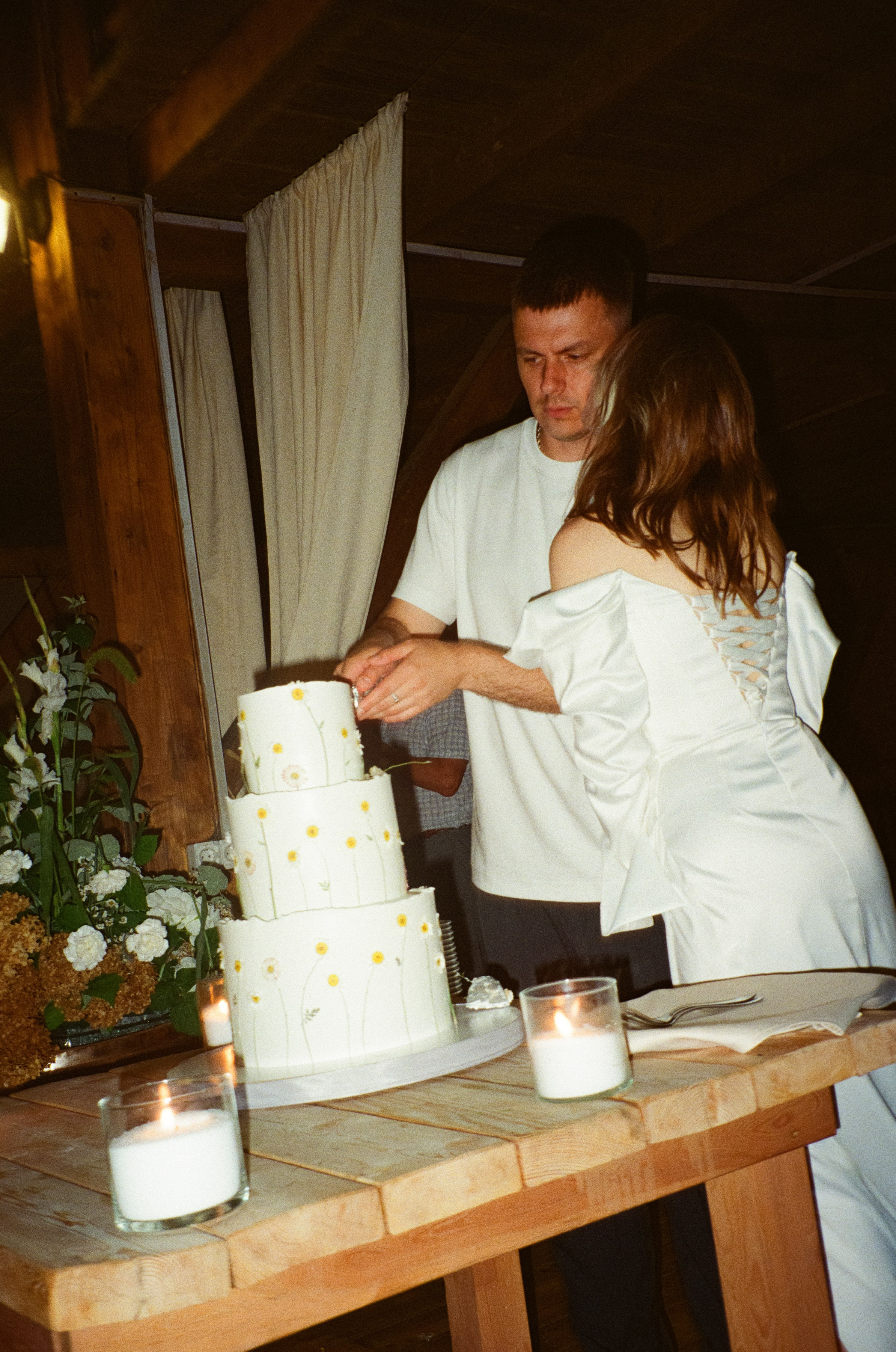 Алиса и Слава, роспись в Москве и вечеринка на природе, подальше от города. Фотограф в Москве Екатерина Черненко