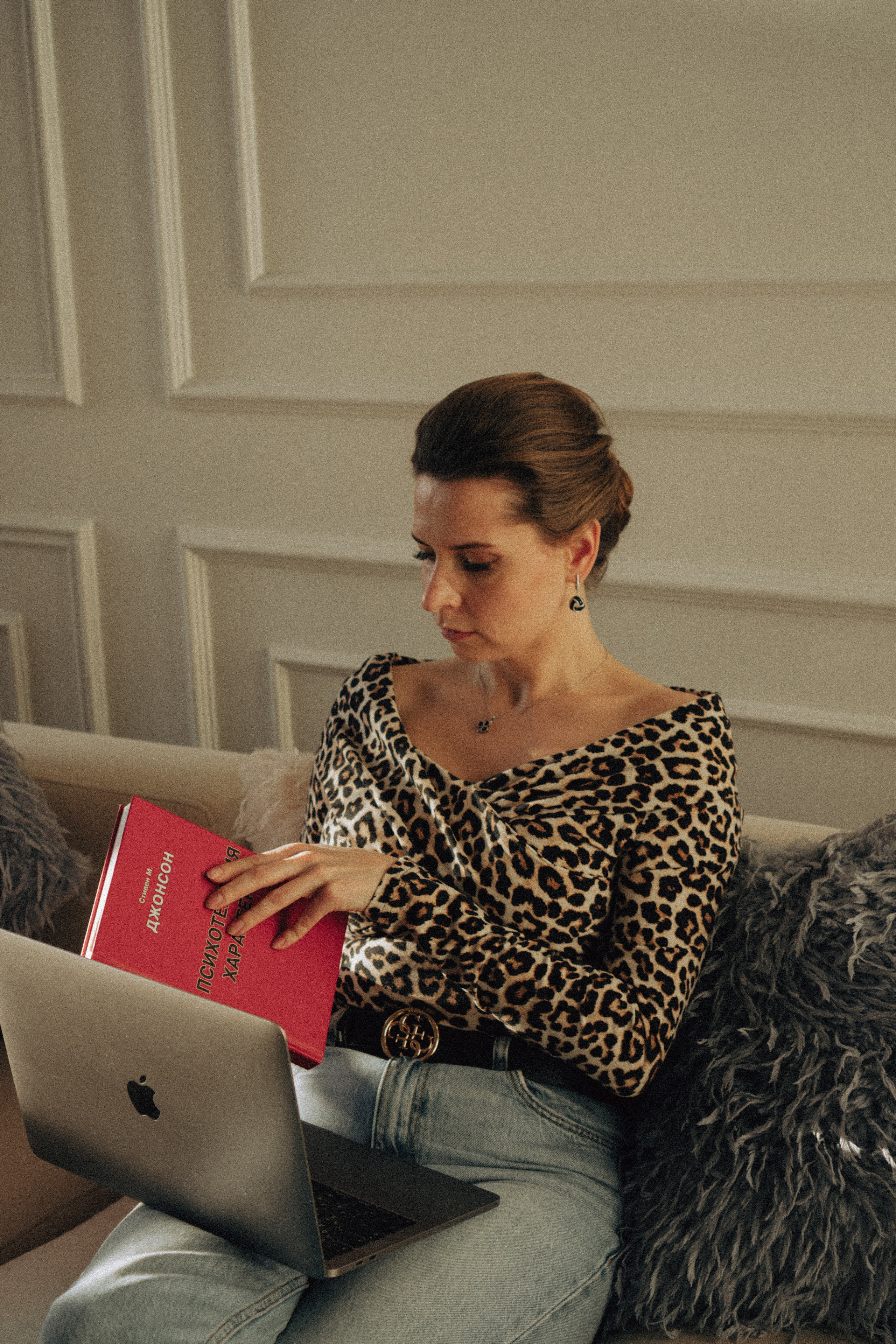 ФОТОСЕСИИЯ В СТУДИИ ДЛЯ ДЕВУШКИ ПСИХОЛОГА. Профессиональный фотограф, Санкт-Петербург — Виктория Богомолова